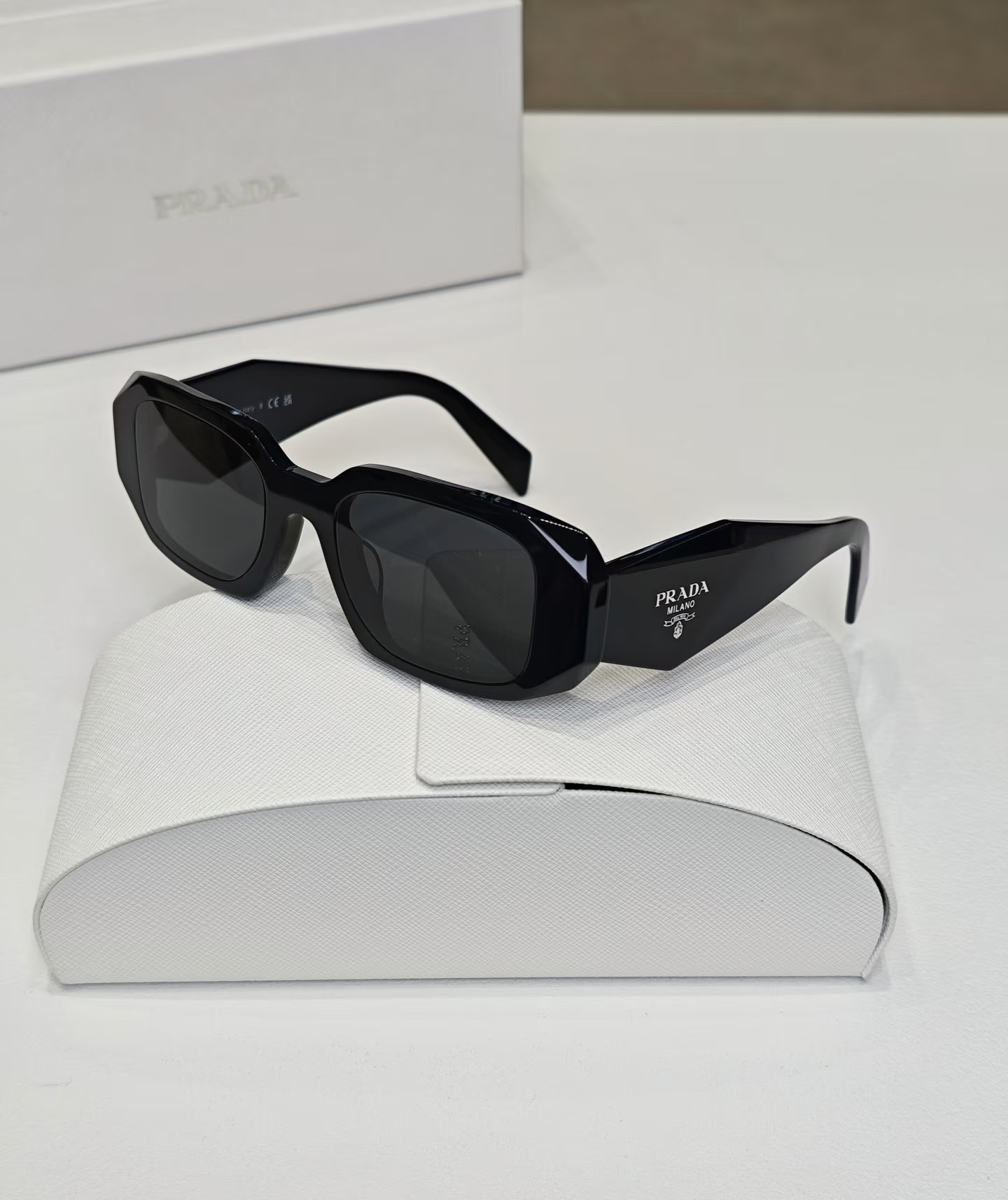 PRADA