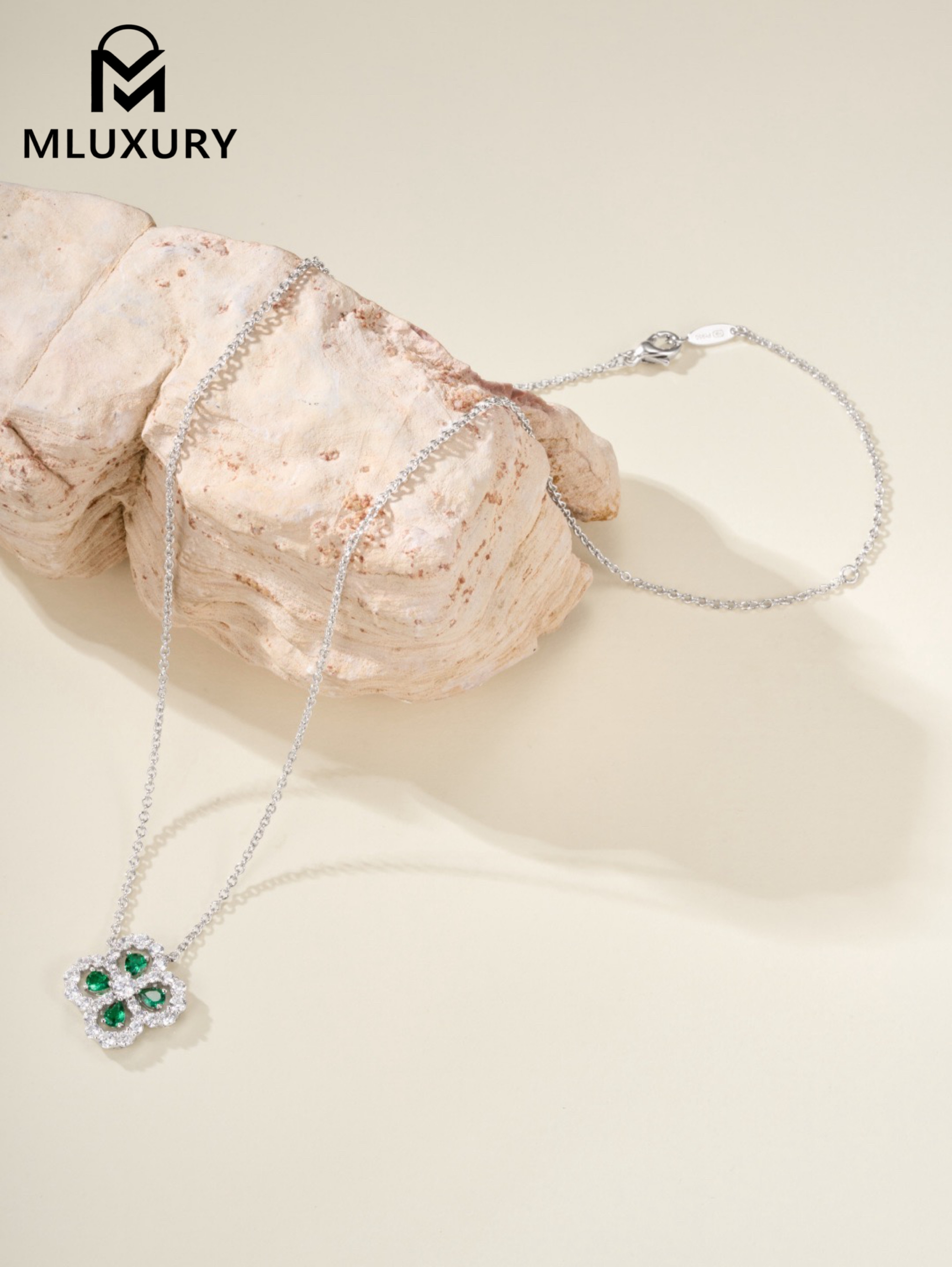 Harry Winston Diamond Loop Garden Collection, Flower-shaped Diamond Necklace