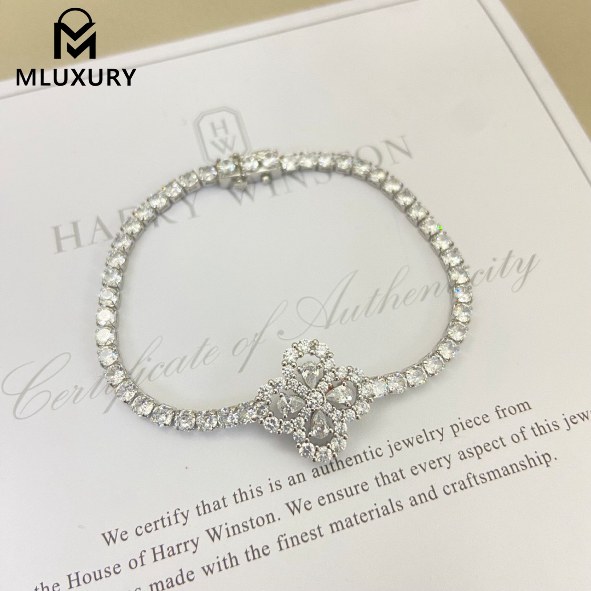 Harry Winston Bracelet - New Hw Full Diamond Four-Leaf Clover Bracelet