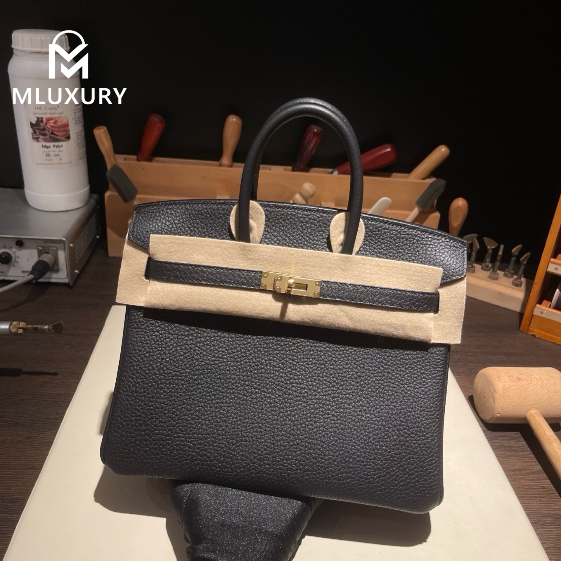 Hermès Birkin 25, Weinheimer, Germany, Hammer leather, genuine Togo leather, black with gold hardware