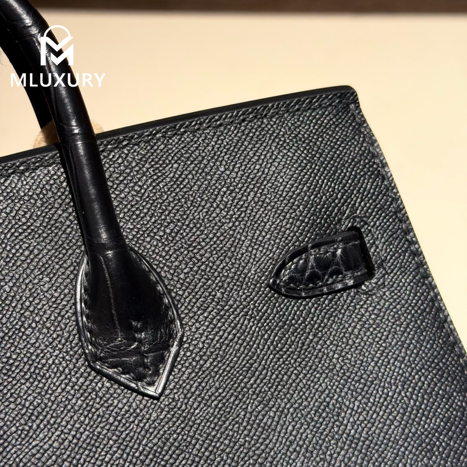 Hermès Birkin 20, Matte Alligator, Midnight House, Black Buckle
