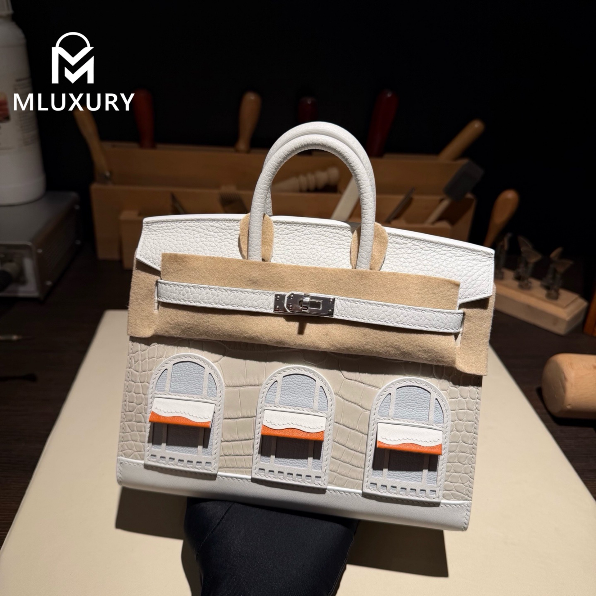 Hermès Birkin 20 matte crocodile leather, White House in First Snow, silver hardware