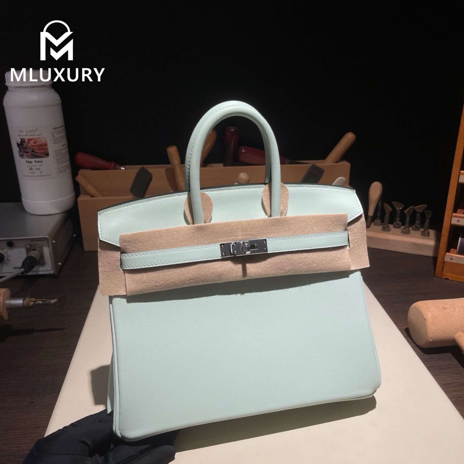 Hermès Birkin 25 Swift leather, new mint green, silver hardware.