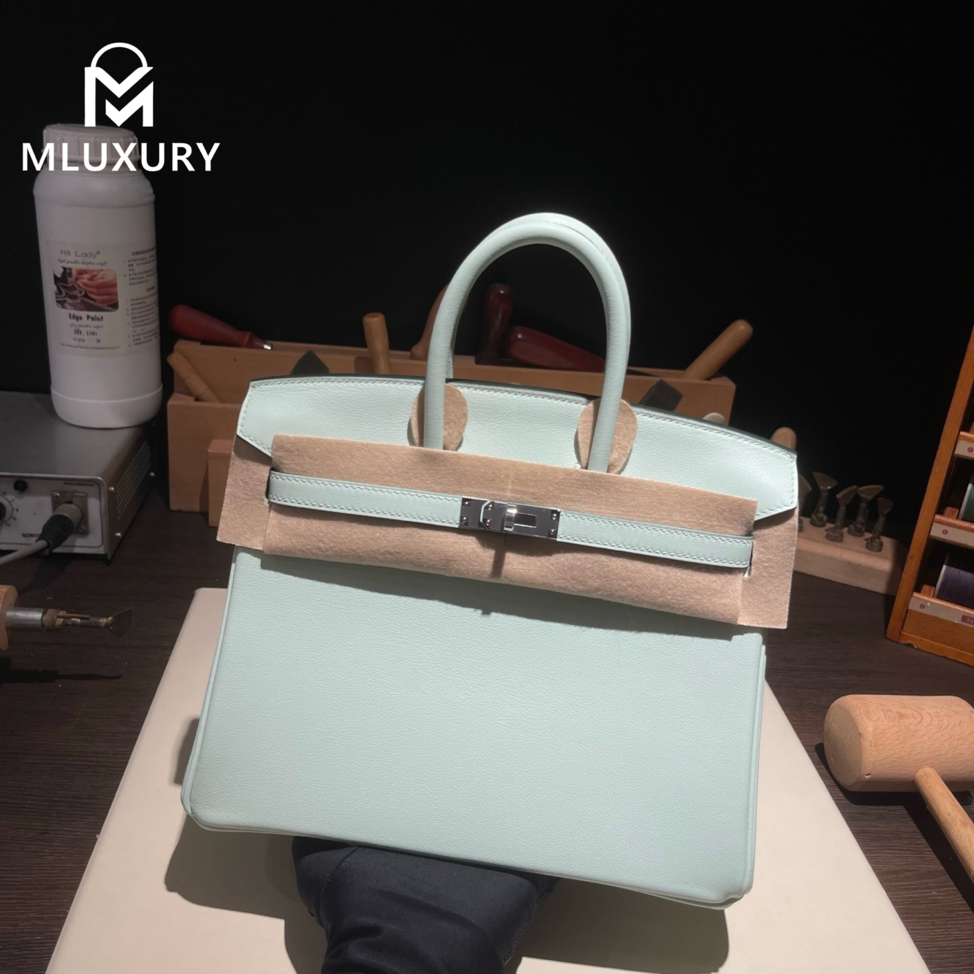Hermès Birkin 25 Swift leather, new mint green, silver hardware.