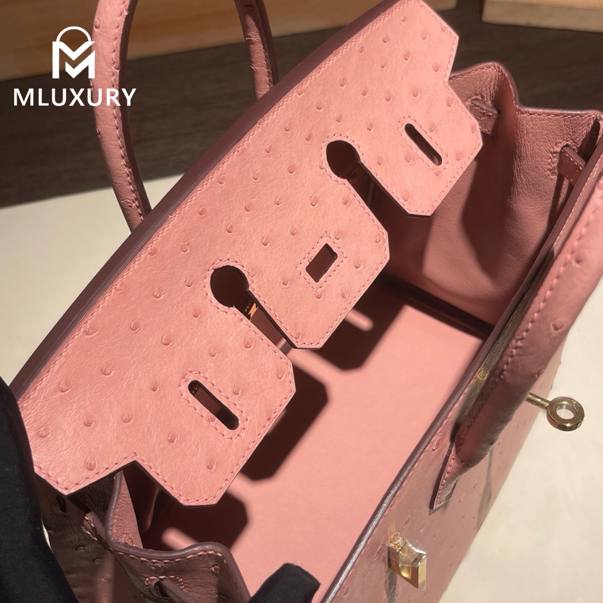 Hermès Birkin 25, Ostrich Leather, Ceramic Pink, Gold Hardware