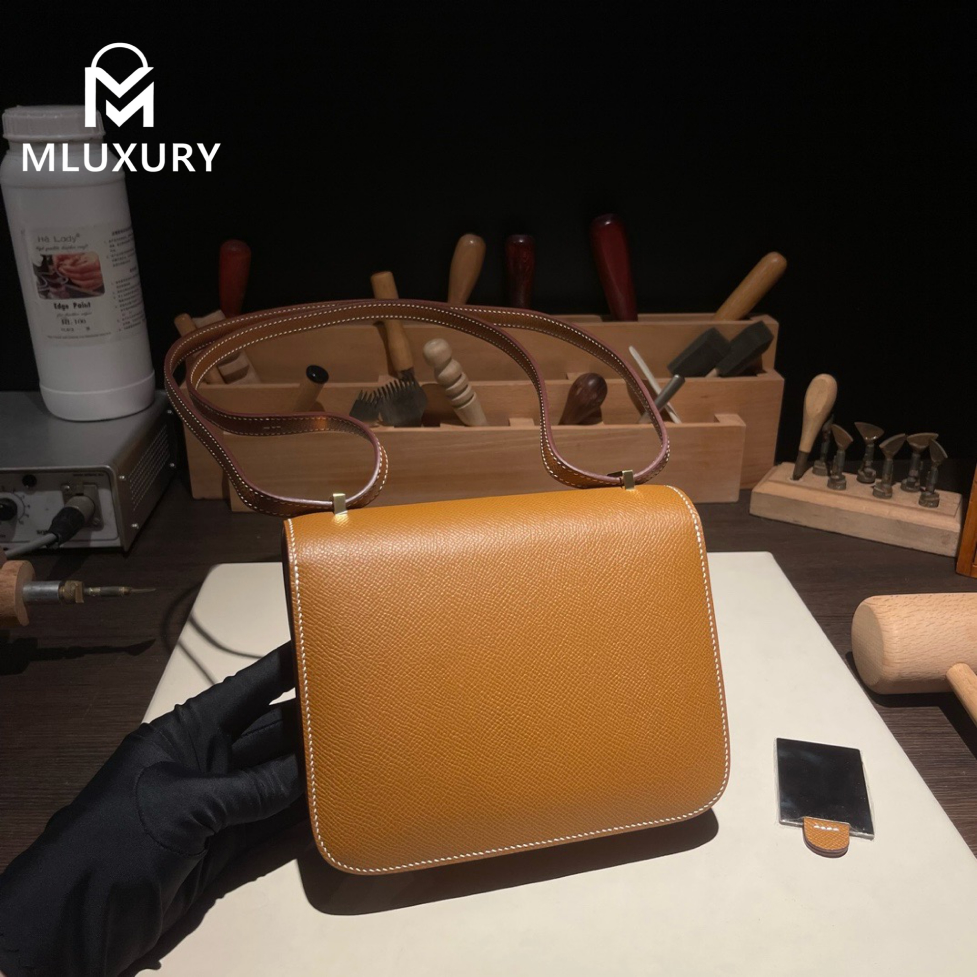 Hermès Constance 19 Flight Attendant New Style, with Mirror, Epsom Leather, Golden Brown, Gold Hardware