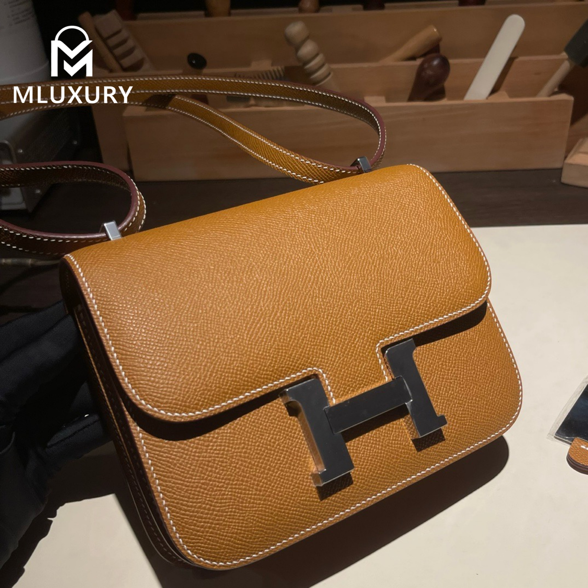 Hermès Constance 19 Flight Attendant New Style, with Mirror, Epsom Leather, Golden Brown, Silver Hardware