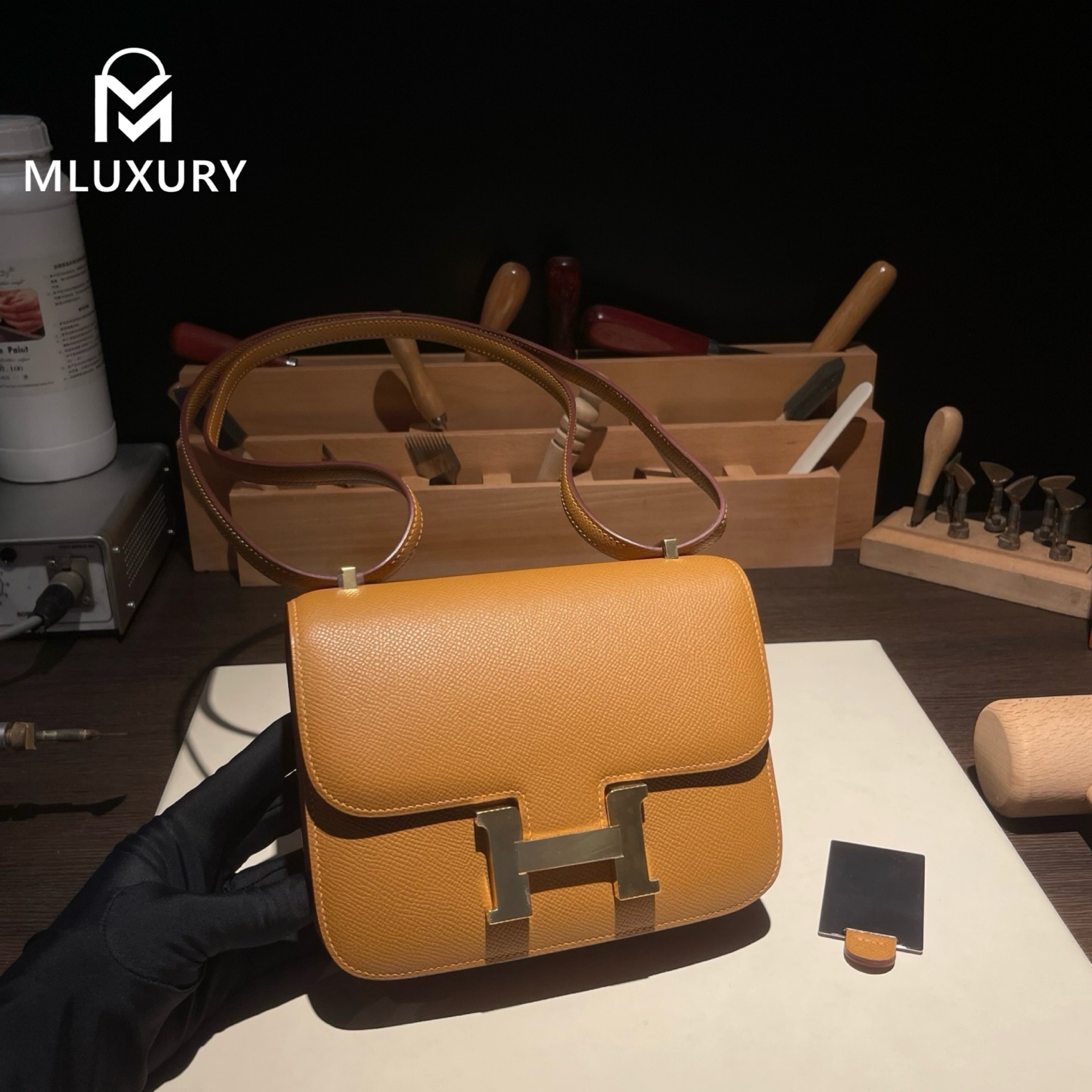 Hermès Constance 19 Flight Attendant New Style, with Mirror, Epsom Leather, Sesame Color, Gold Hardware
