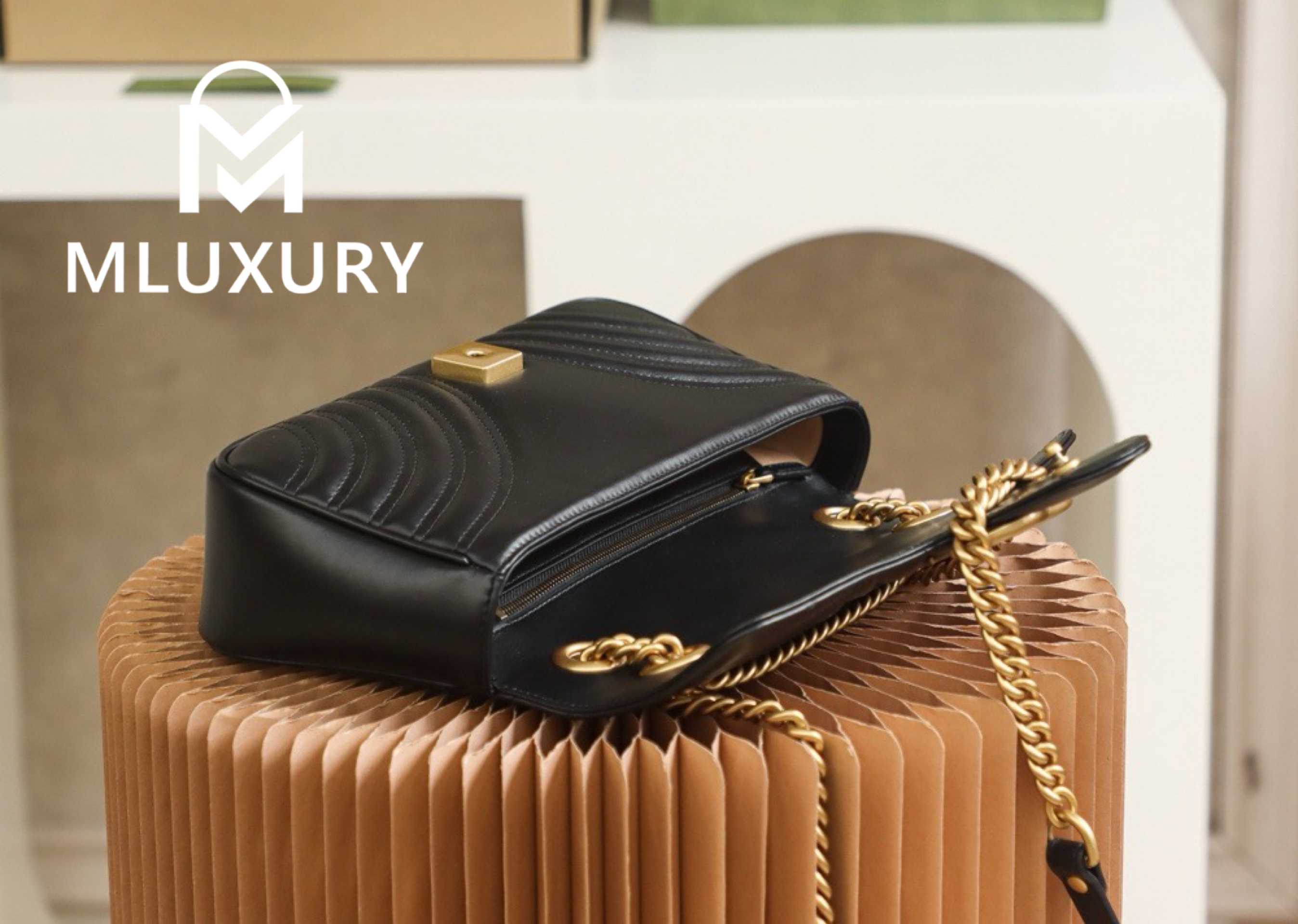 GUCCI Marmont 26, Black