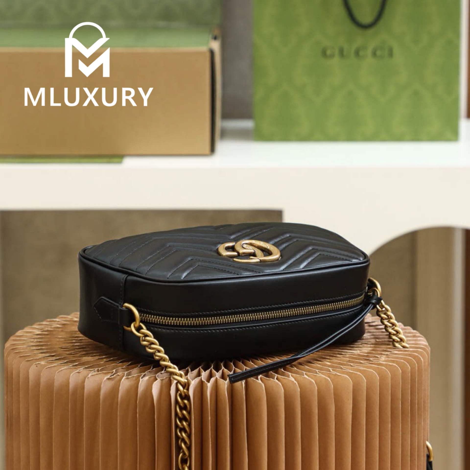 GUCCI Marmont 24cm Camera Bag – Black