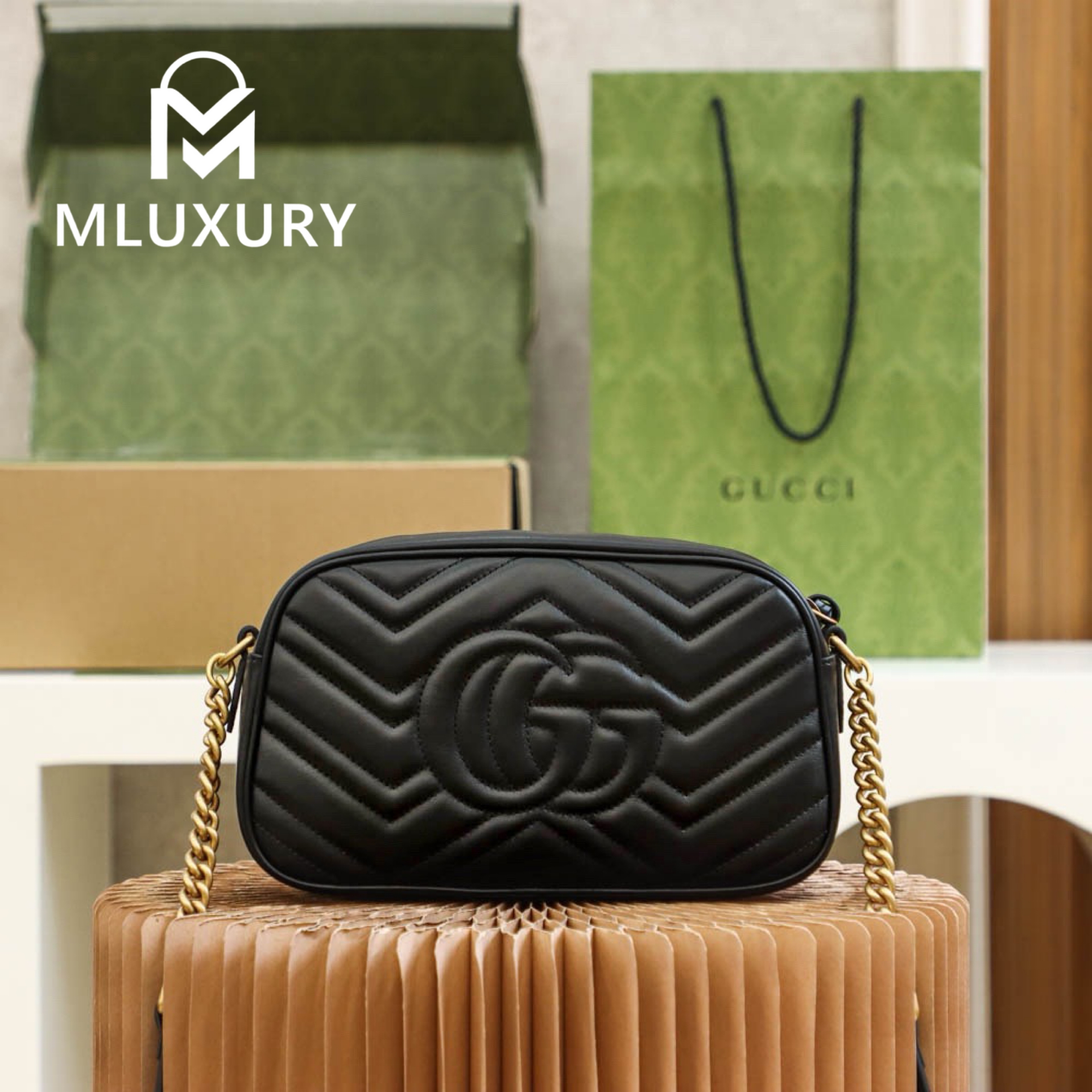 GUCCI Marmont 24cm Camera Bag – Black