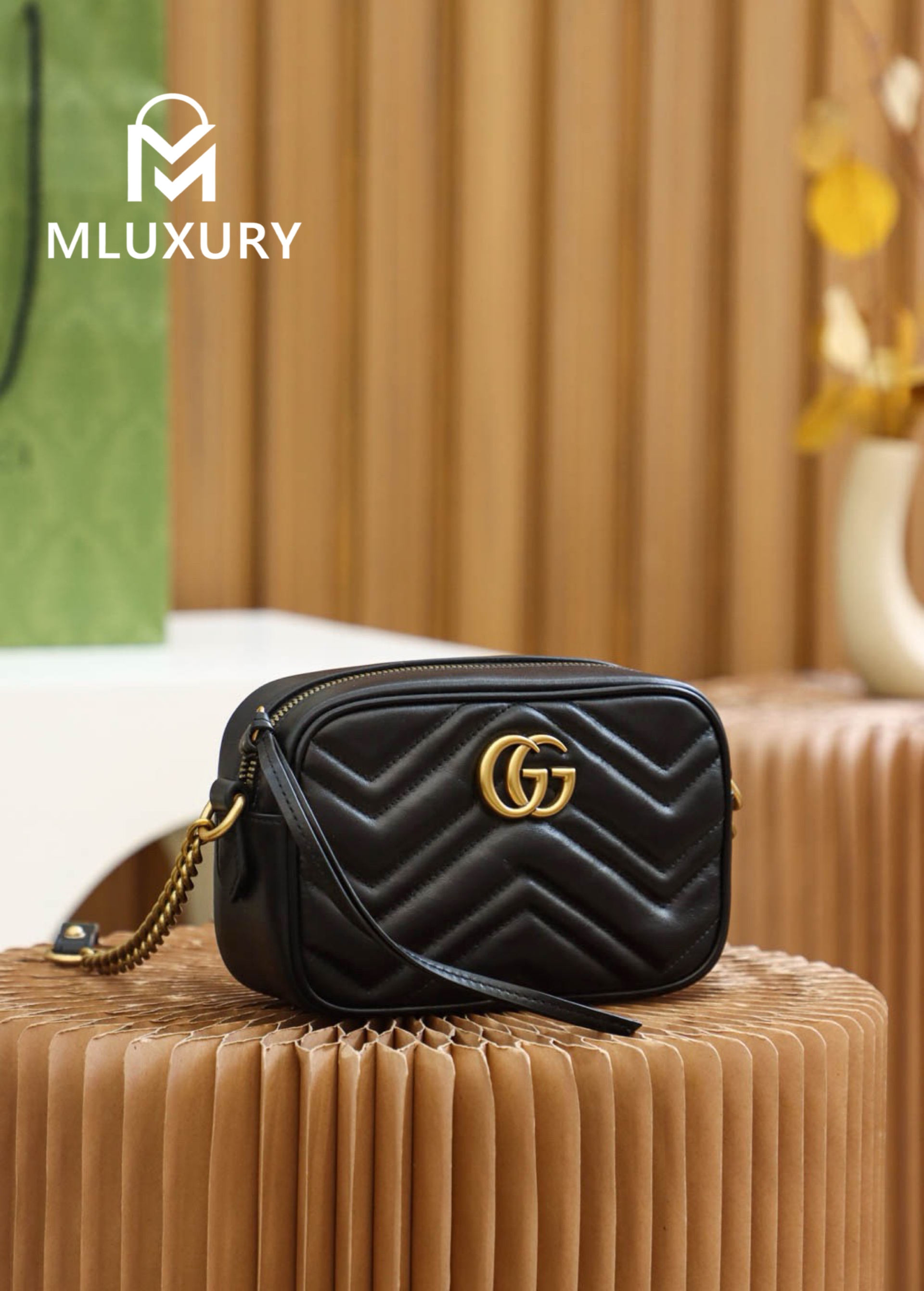 GUCCI Marmont 18cm Camera Bag – Black