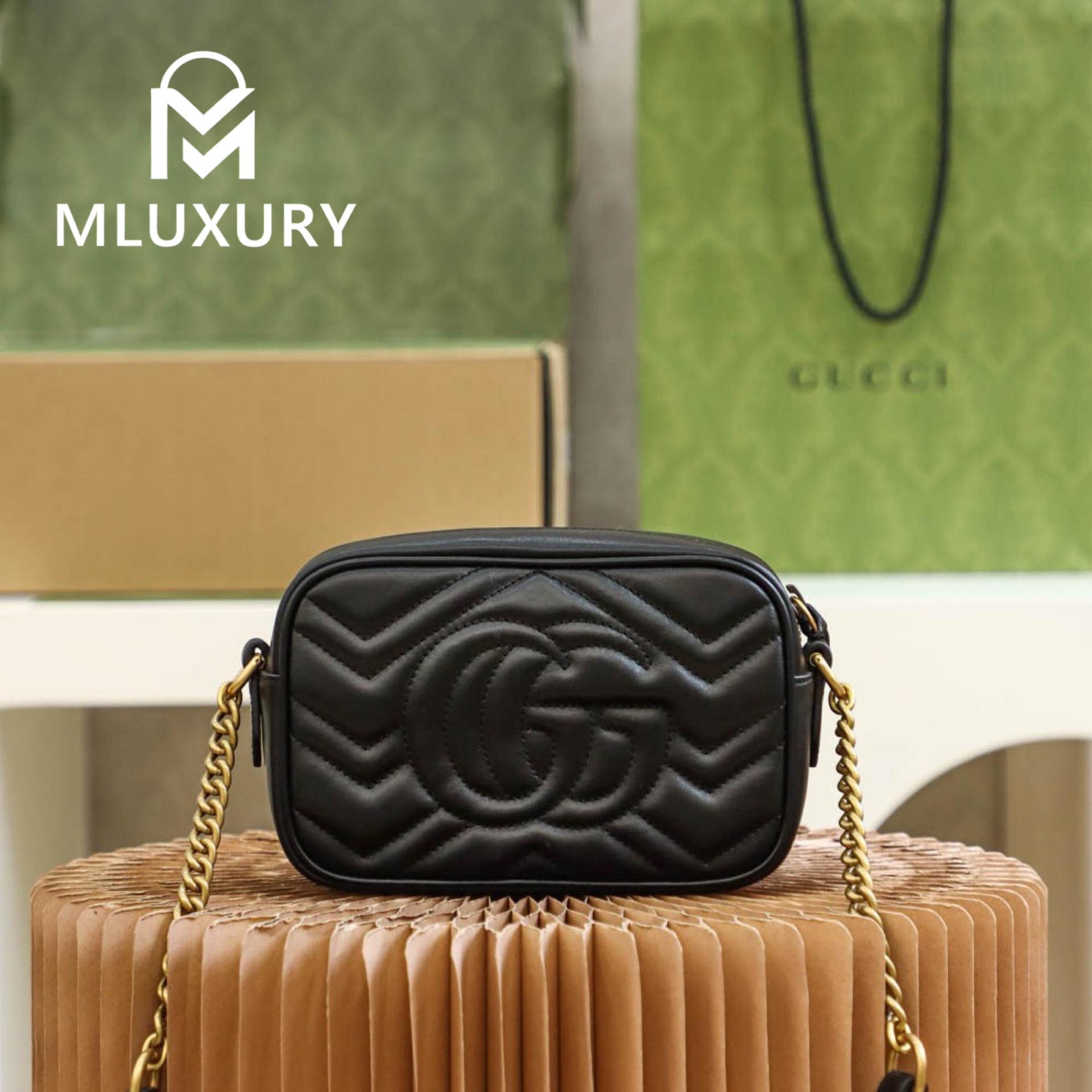 GUCCI Marmont 18cm Camera Bag – Black