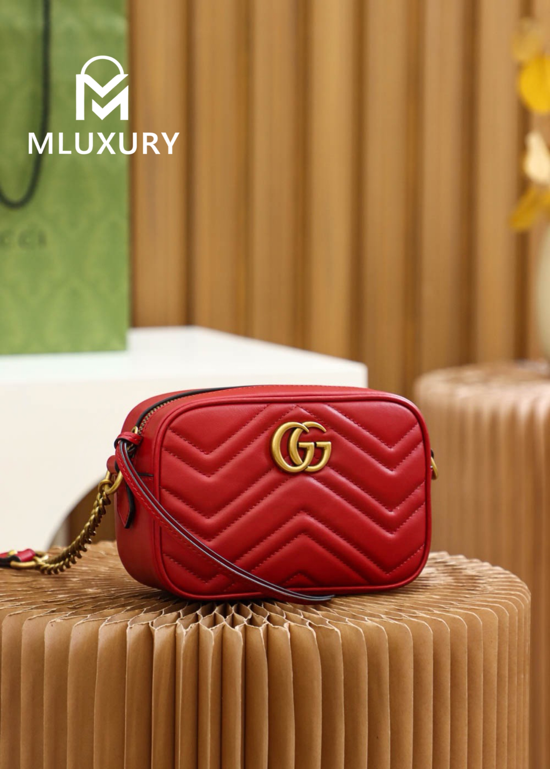 GUCCI Marmont 18cm Camera Bag – Burgundy