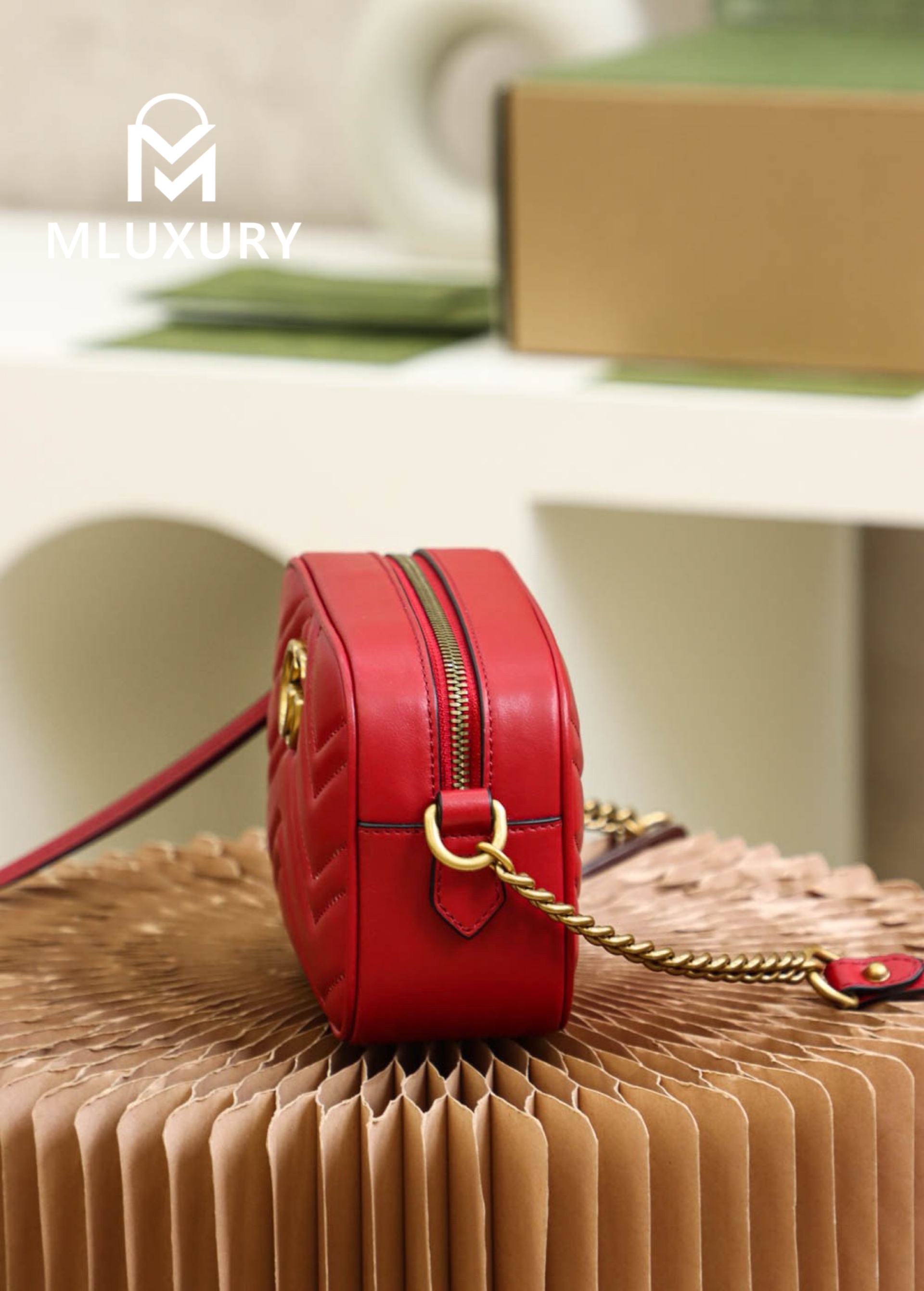 GUCCI Marmont 18cm Camera Bag – Burgundy