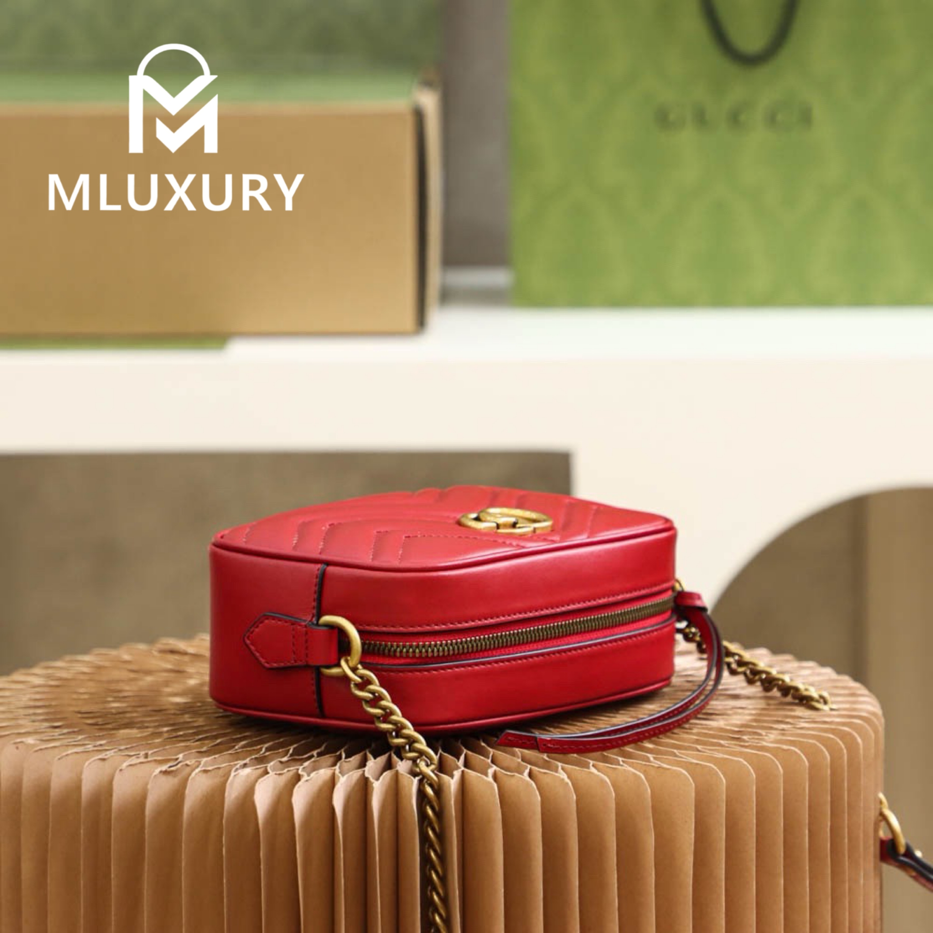 GUCCI Marmont 18cm Camera Bag – Burgundy