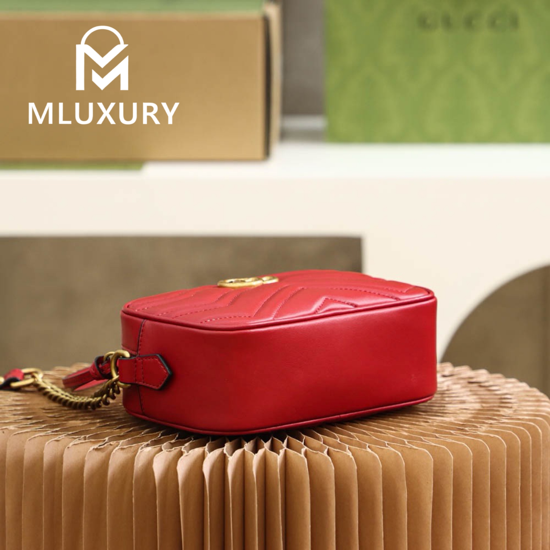 GUCCI Marmont 18cm Camera Bag – Burgundy