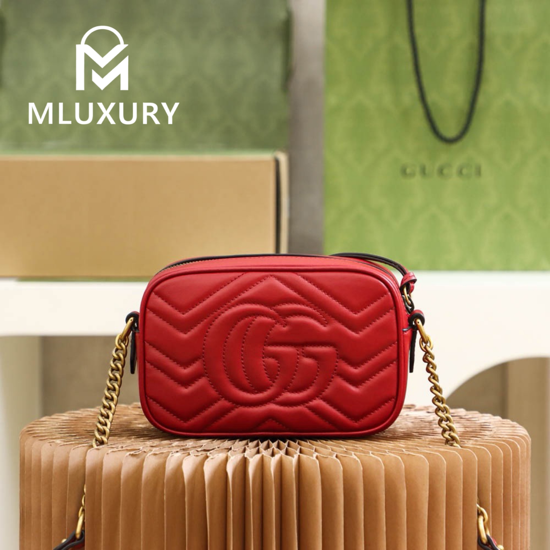 GUCCI Marmont 18cm Camera Bag – Burgundy