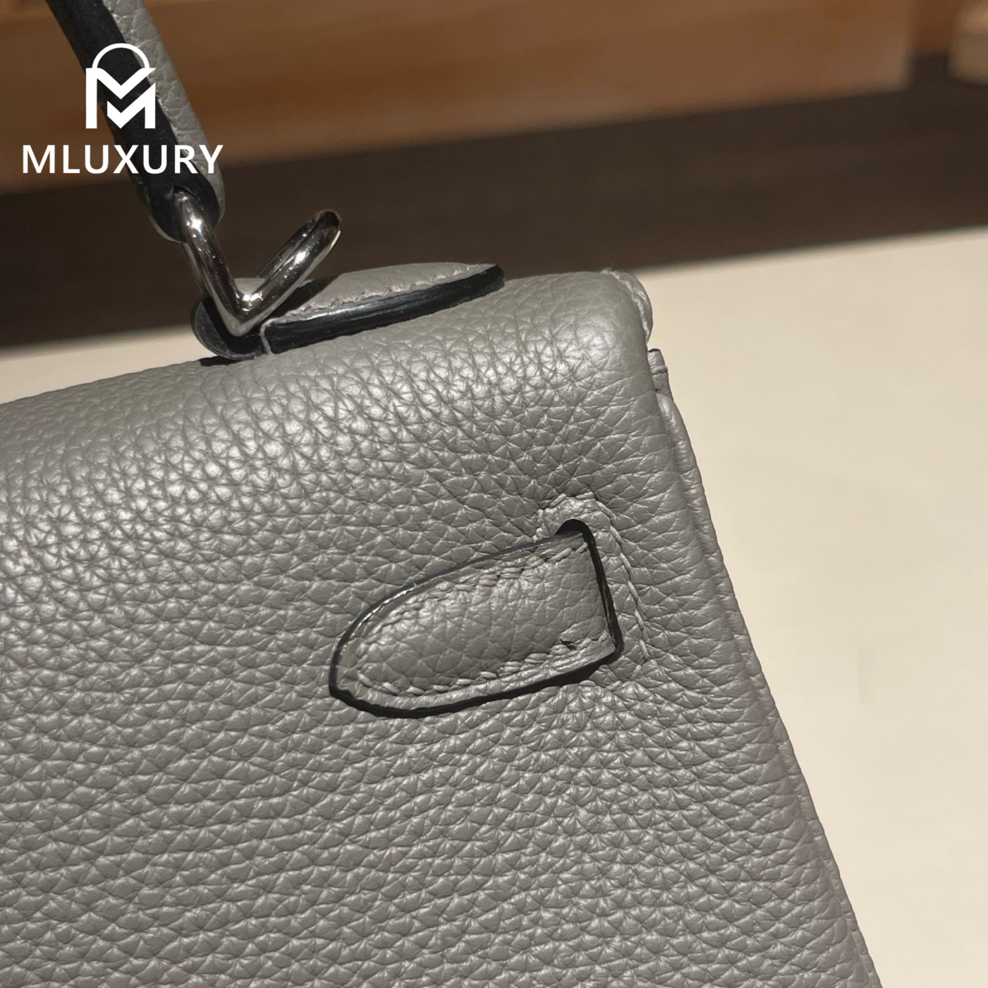 Hermès Kelly 25, Togo leather with inner stitching, Cumulus grey, Silver hardware