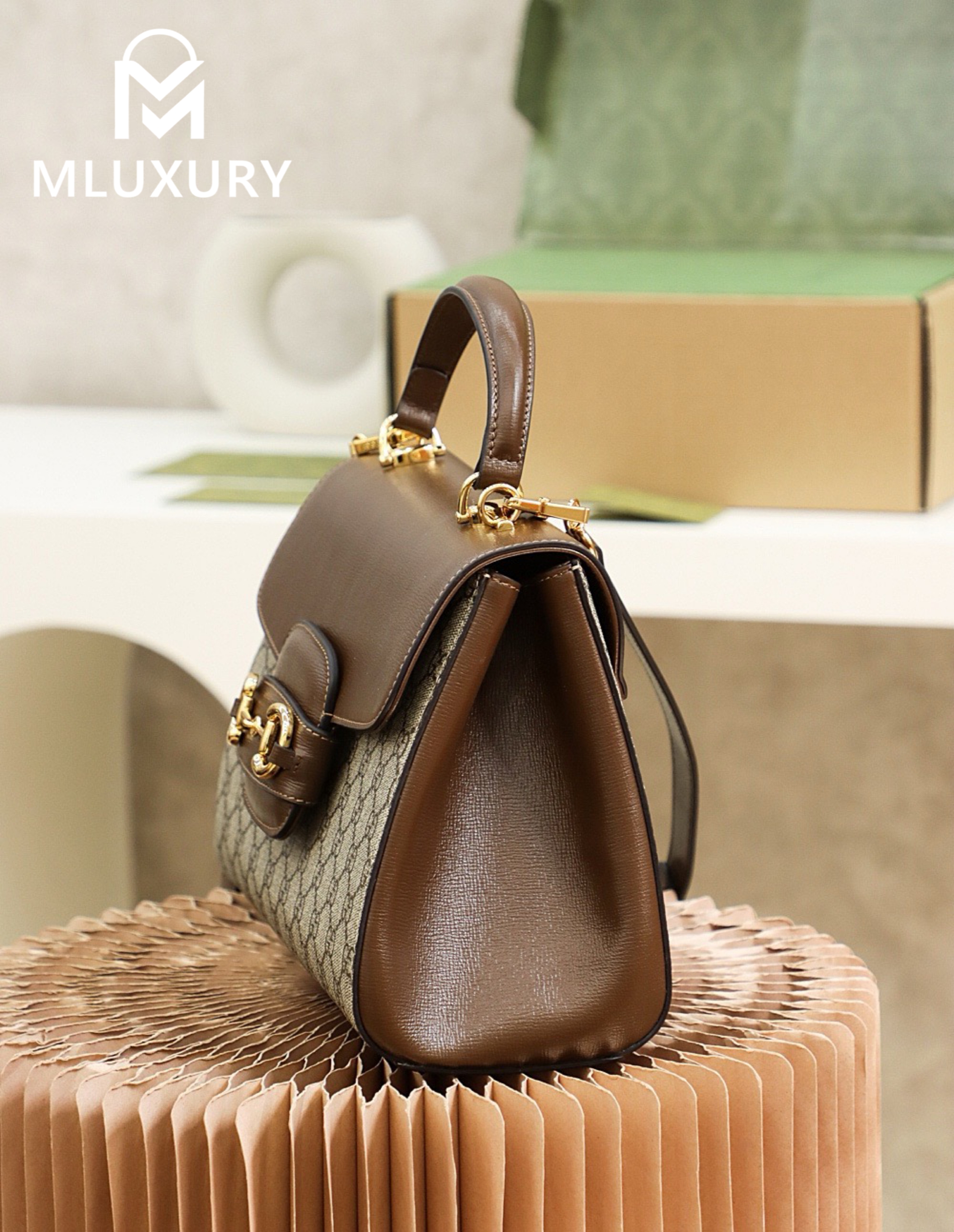 GUCCI Horsebit 1995 Medium, Genuine Leather