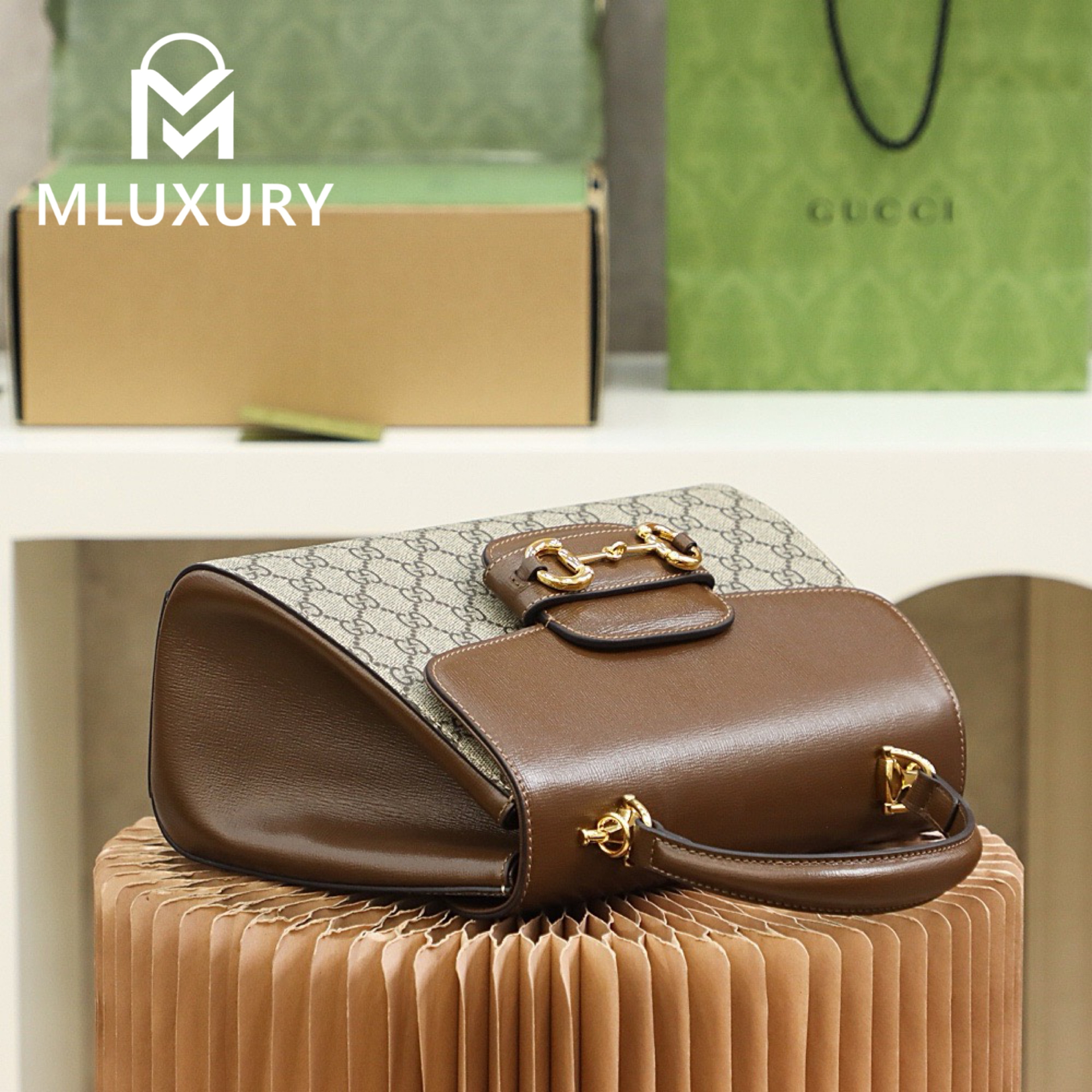 GUCCI Horsebit 1995 Medium, Genuine Leather