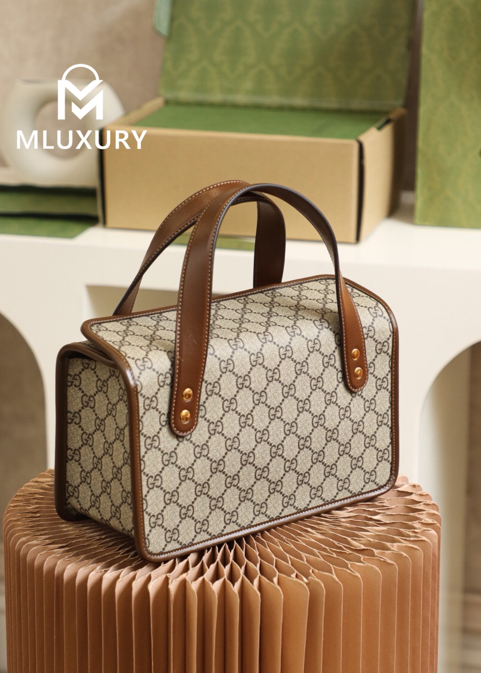 GUCCI Horsebit 1955 Original Leather Small Square Bag with Horsebit Logo