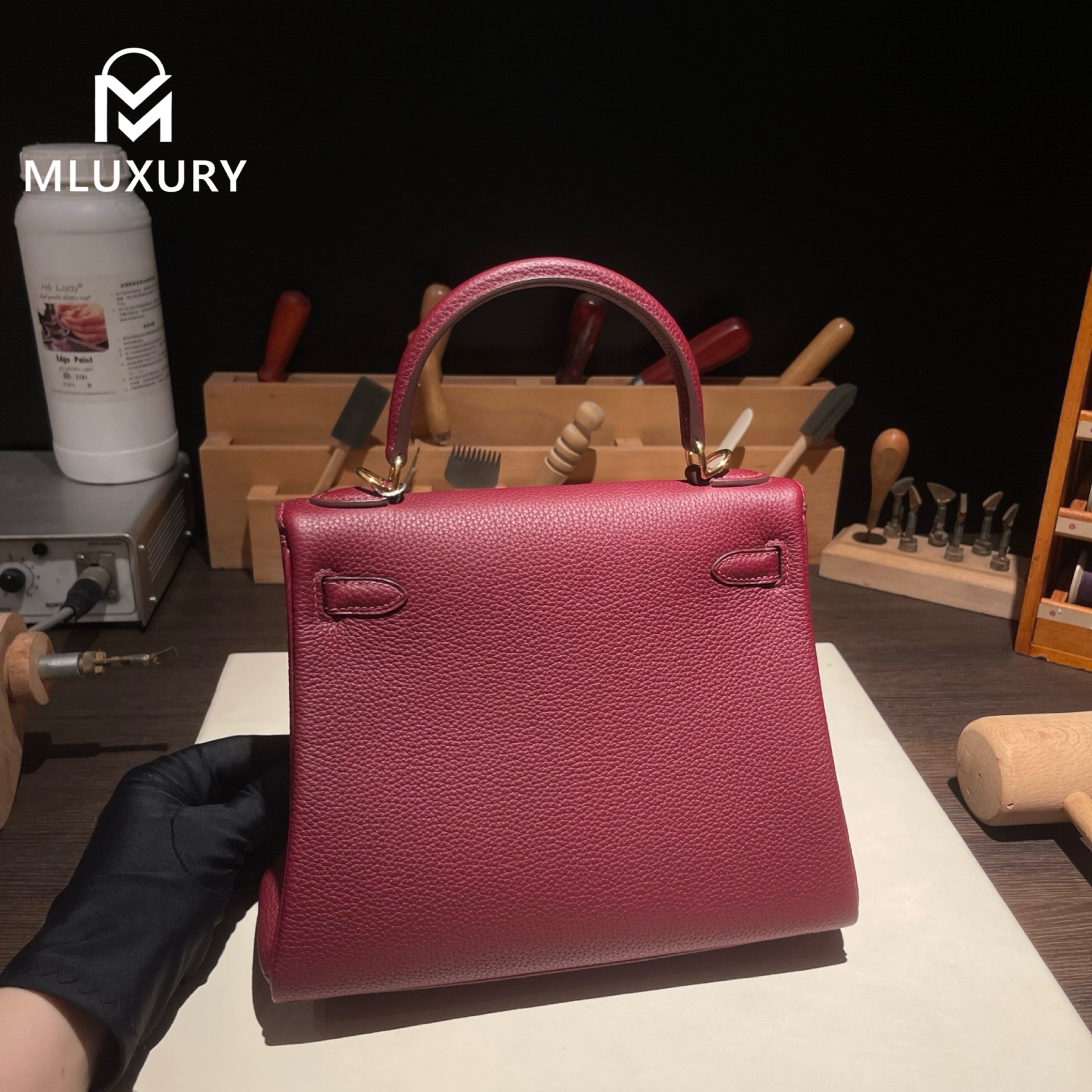 Hermès Kelly 25, Togo leather with inner stitching, Hermès red, gold hardware