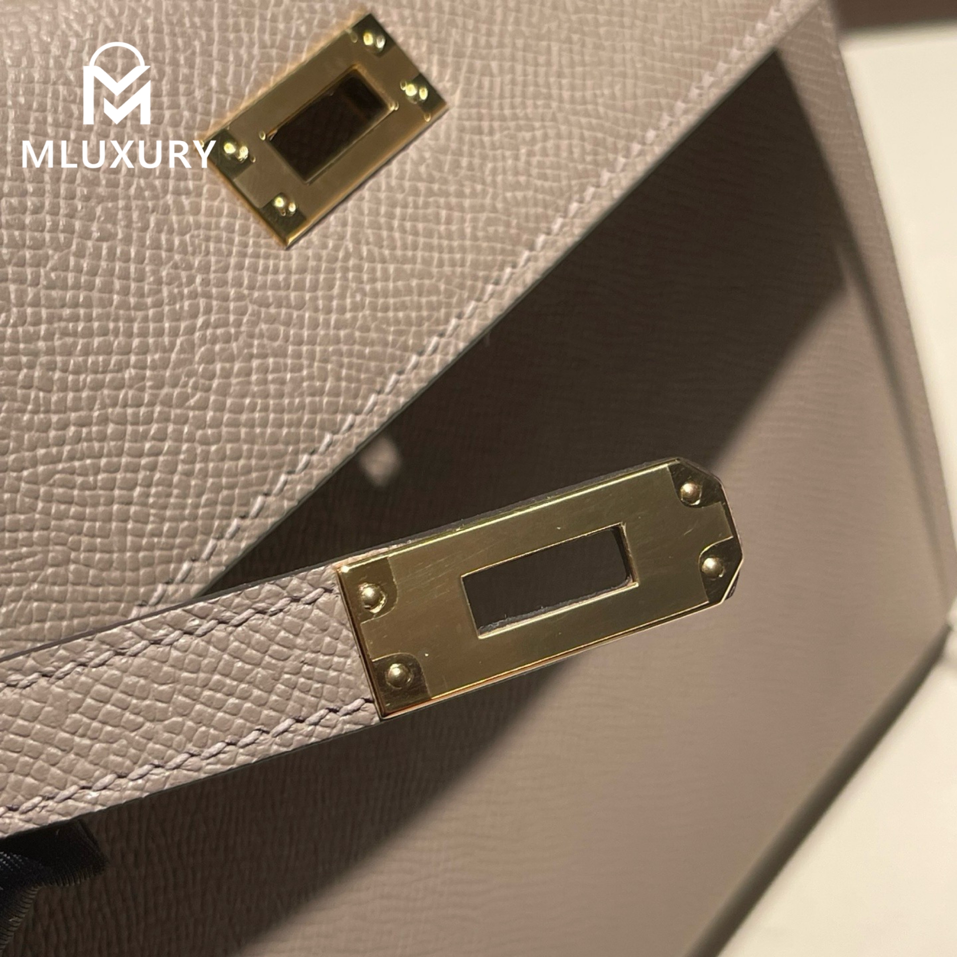 Hermès Kelly 25, Epsom leather exterior, Elephant grey, Gold hardware.