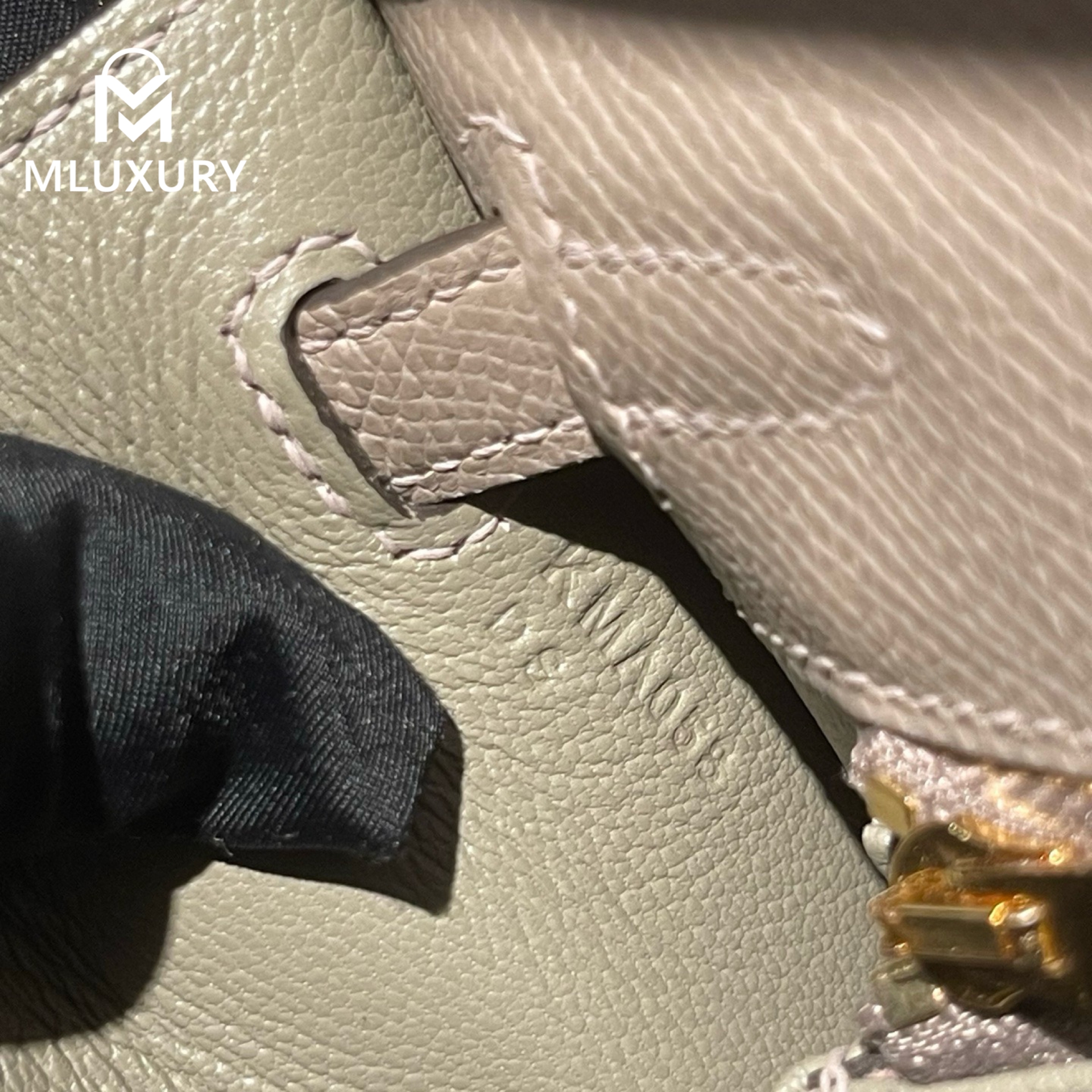 Hermès Kelly 25, Epsom leather exterior, Elephant grey, Gold hardware.