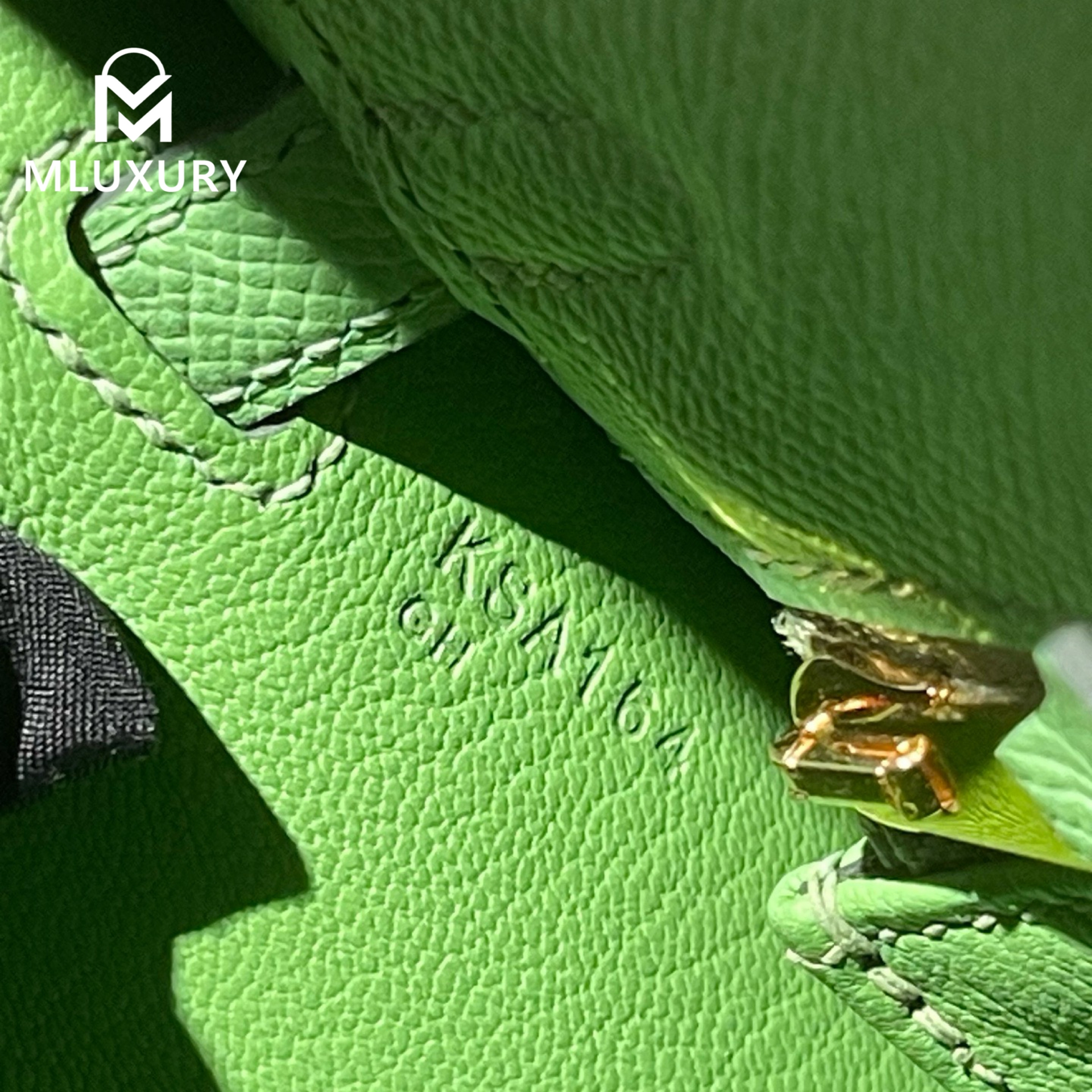 Hermès Kelly 25, Epsom leather exterior, 3i avocado green, gold hardware