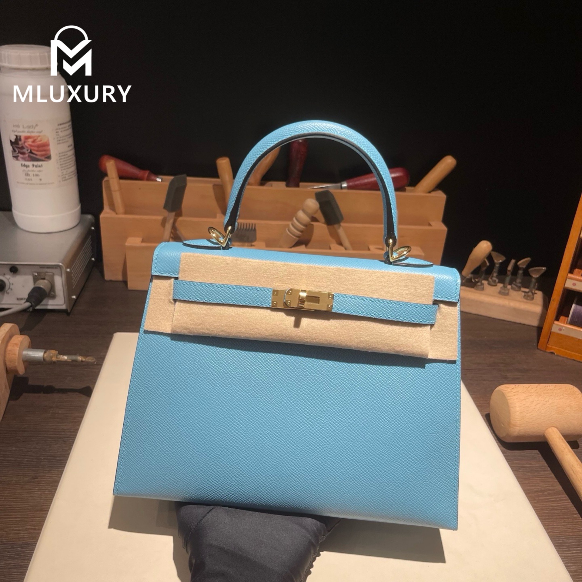 Hermès Kelly 25, Epsom leather exterior, P3 Northern Blue, gold hardware