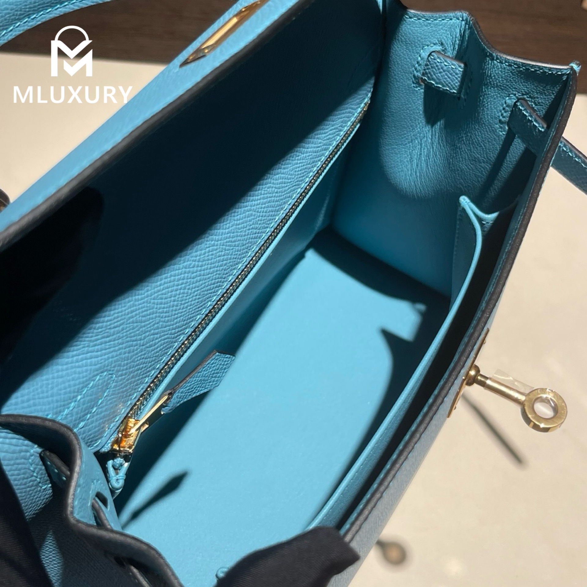Hermès Kelly 25, Epsom leather exterior, P3 Northern Blue, gold hardware
