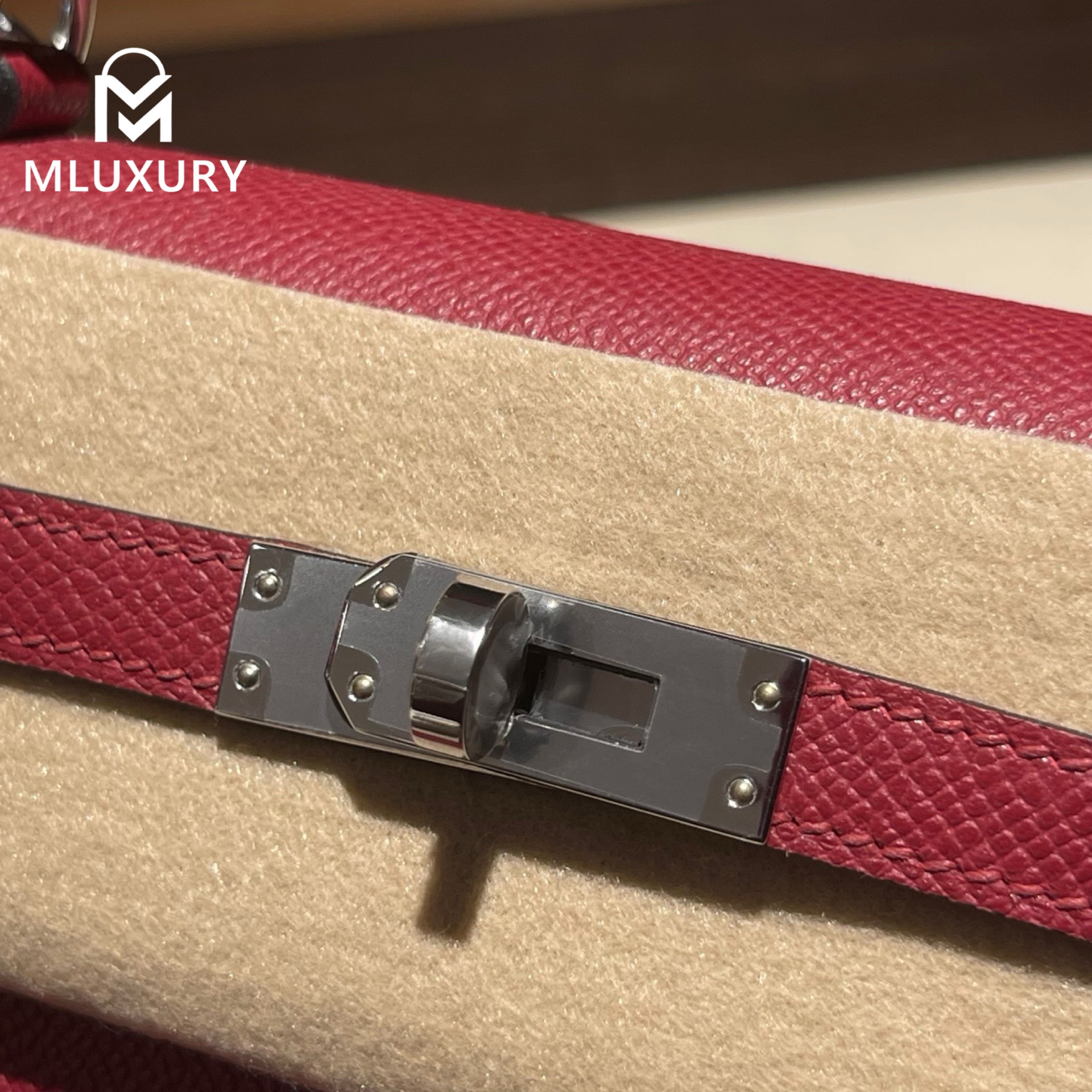 Hermès Kelly 25, Epsom leather exterior, Hermès red 55, silver hardware
