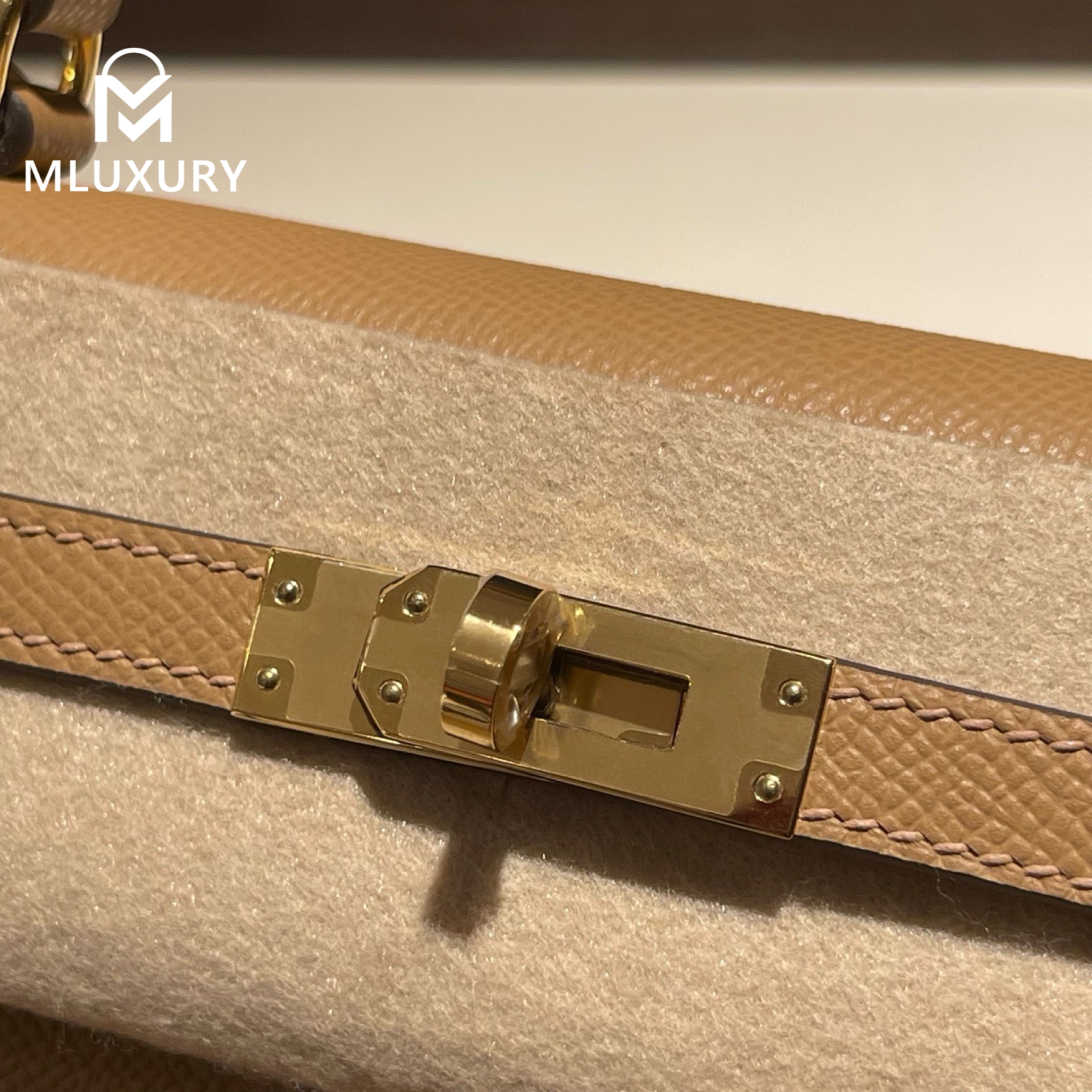 Hermès Kelly 25, Epsom leather, Milk tea color, Gold hardware