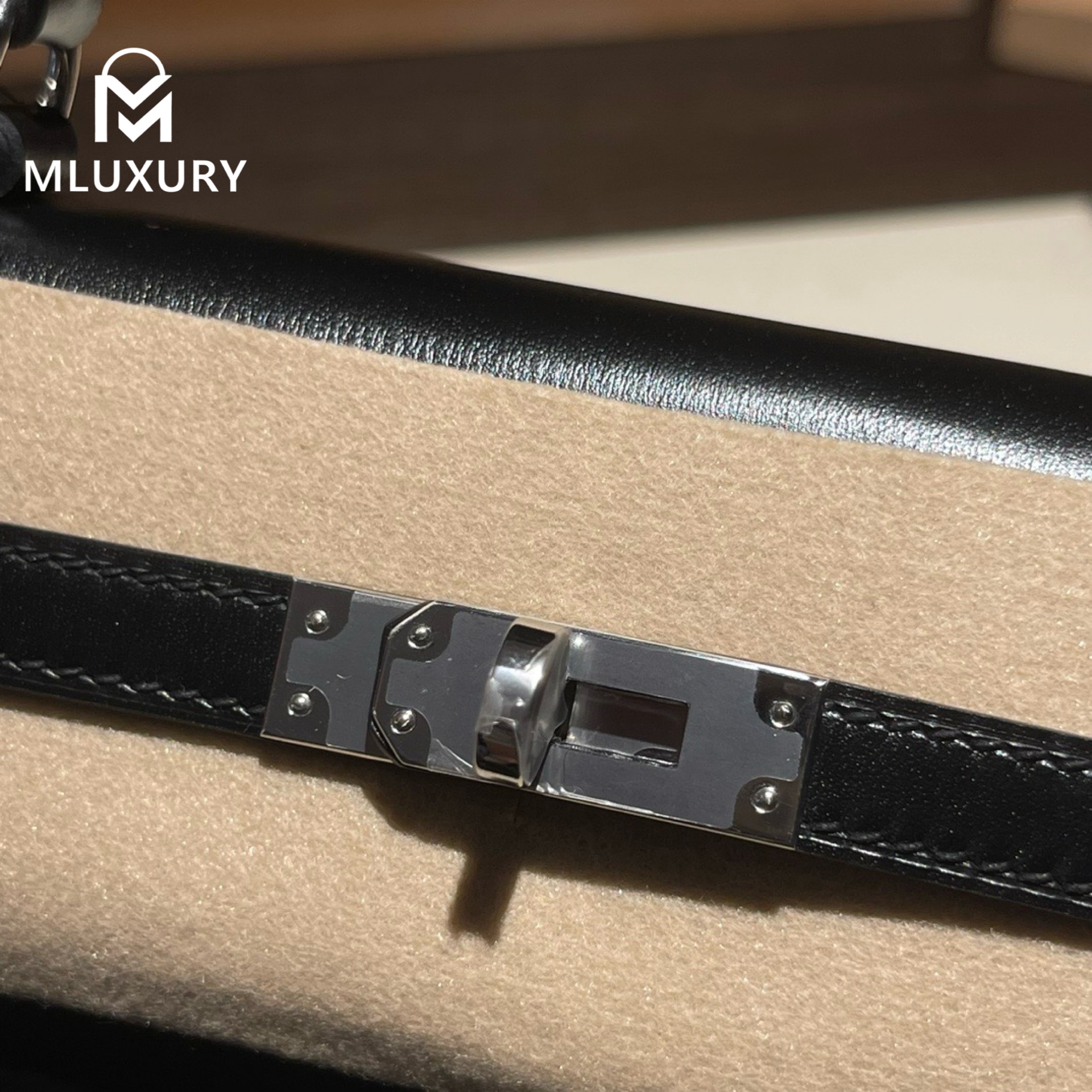 Hermès Kelly 25, Box leather exterior stitching, black, silver hardware