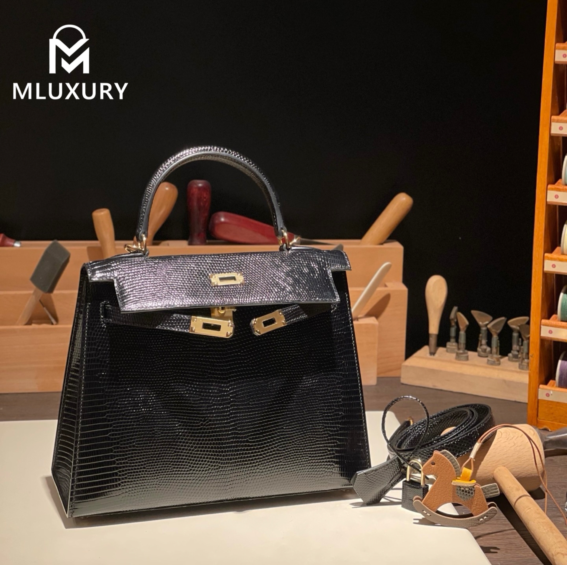 Hermès Kelly 25, lizard skin, black, gold hardware