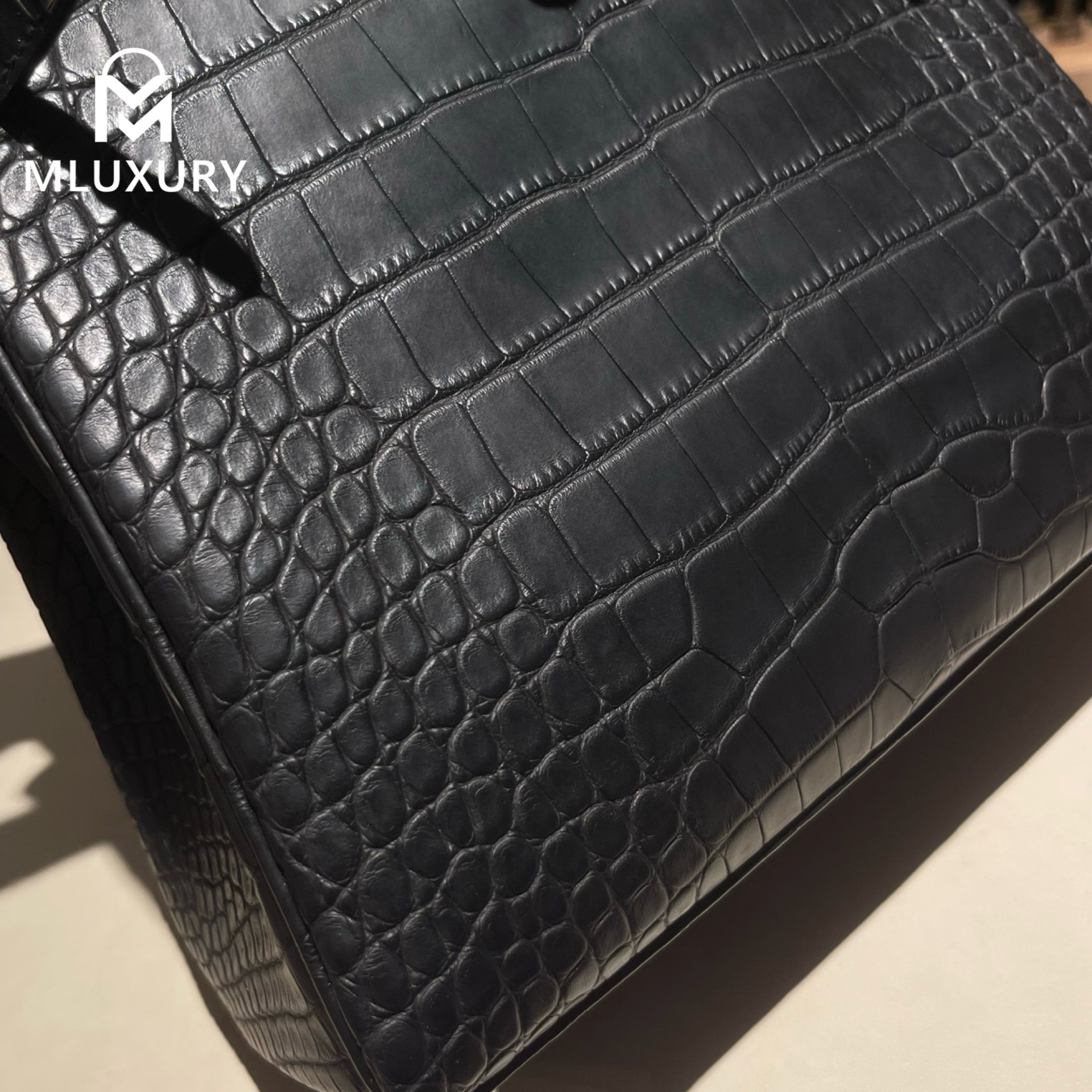 Hermès Kelly 25, interior stitching, matte crocodile leather, black, silver hardware