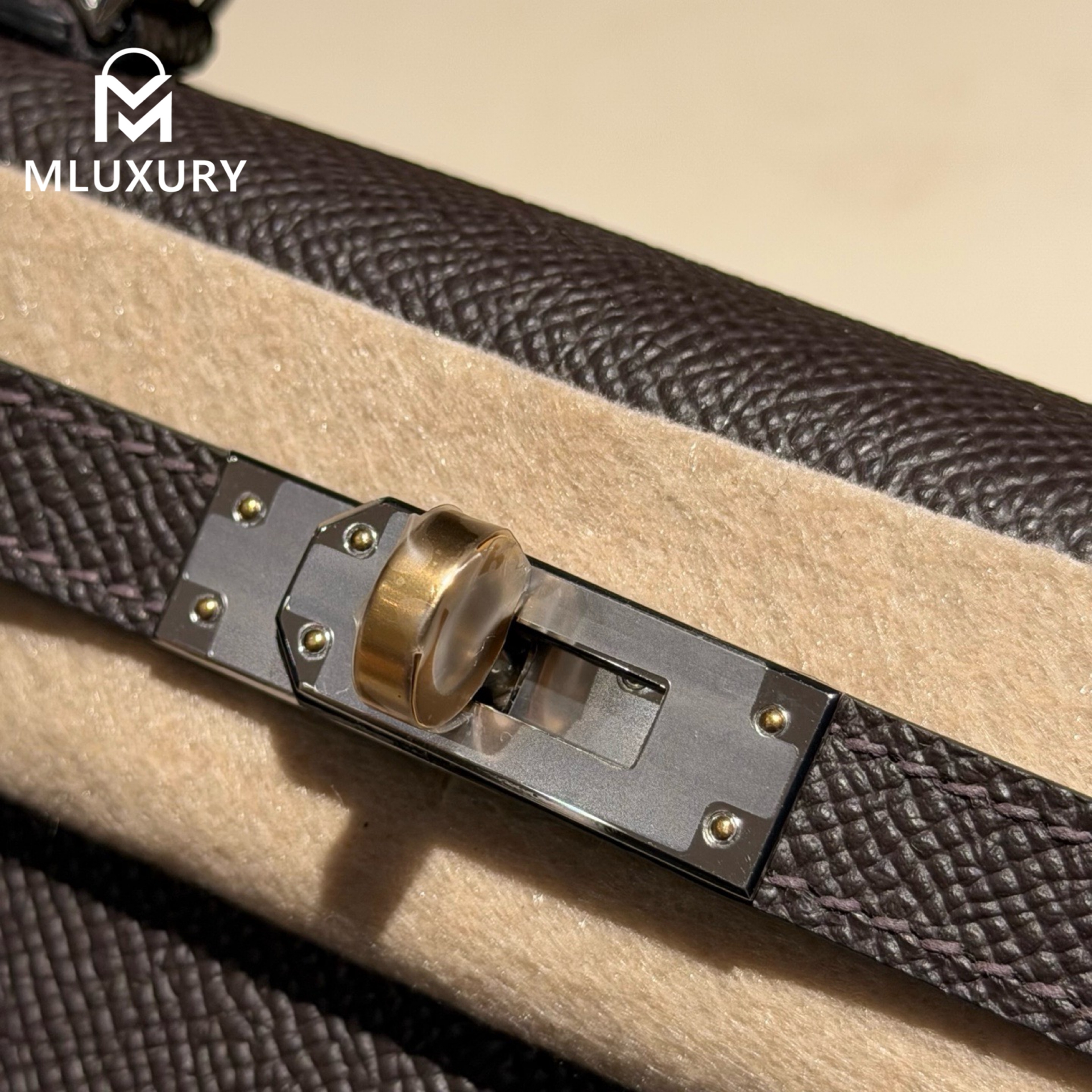 Hermès Mini Kelly II, Genuine Epsom leather, Ebony color, double clasp