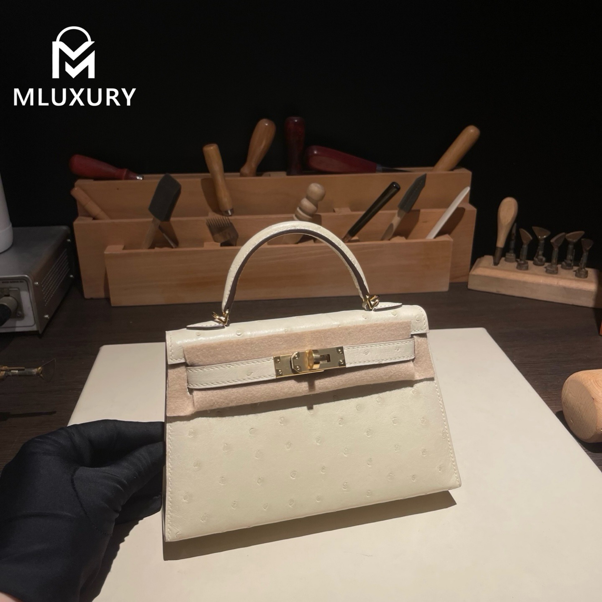 Hermès Mini Kelly II, Ostrich leather, Wool white, Gold hardware