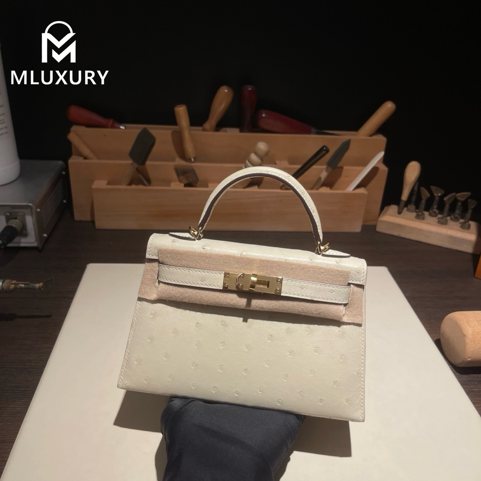 Hermès Mini Kelly II, Ostrich leather, Wool white, Gold hardware