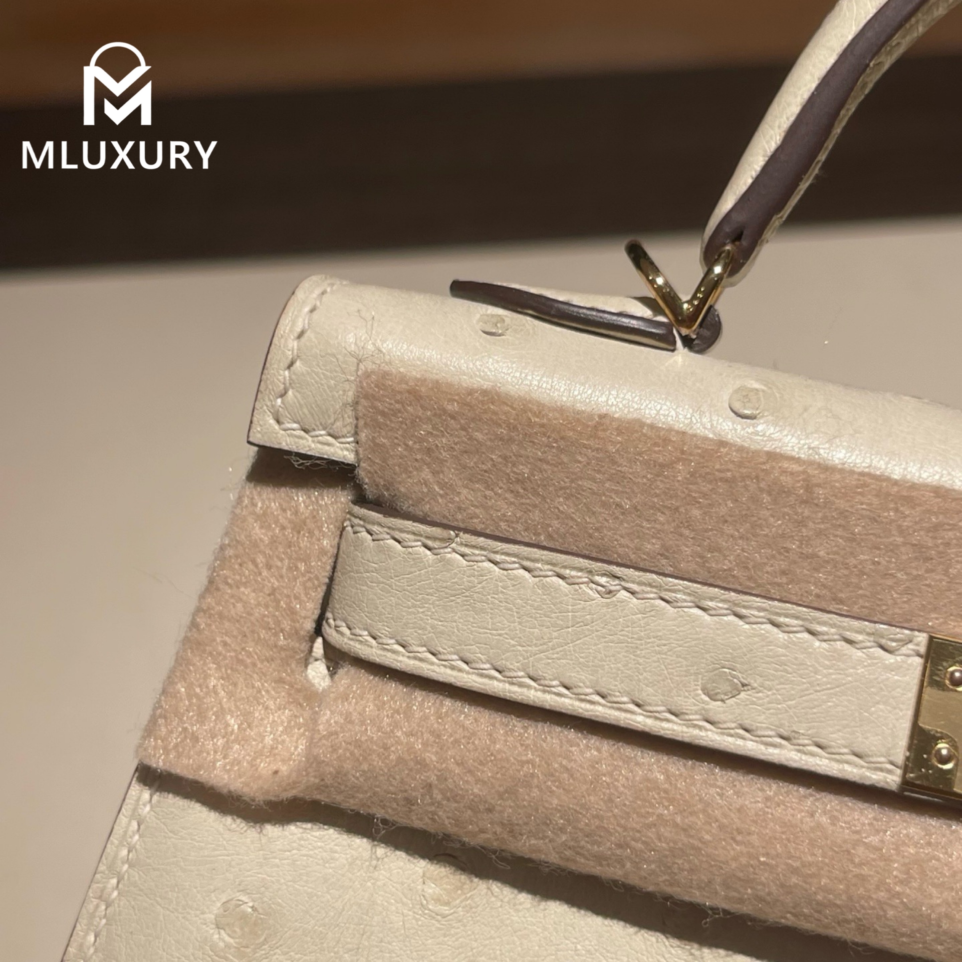 Hermès Mini Kelly II, Ostrich leather, Wool white, Gold hardware