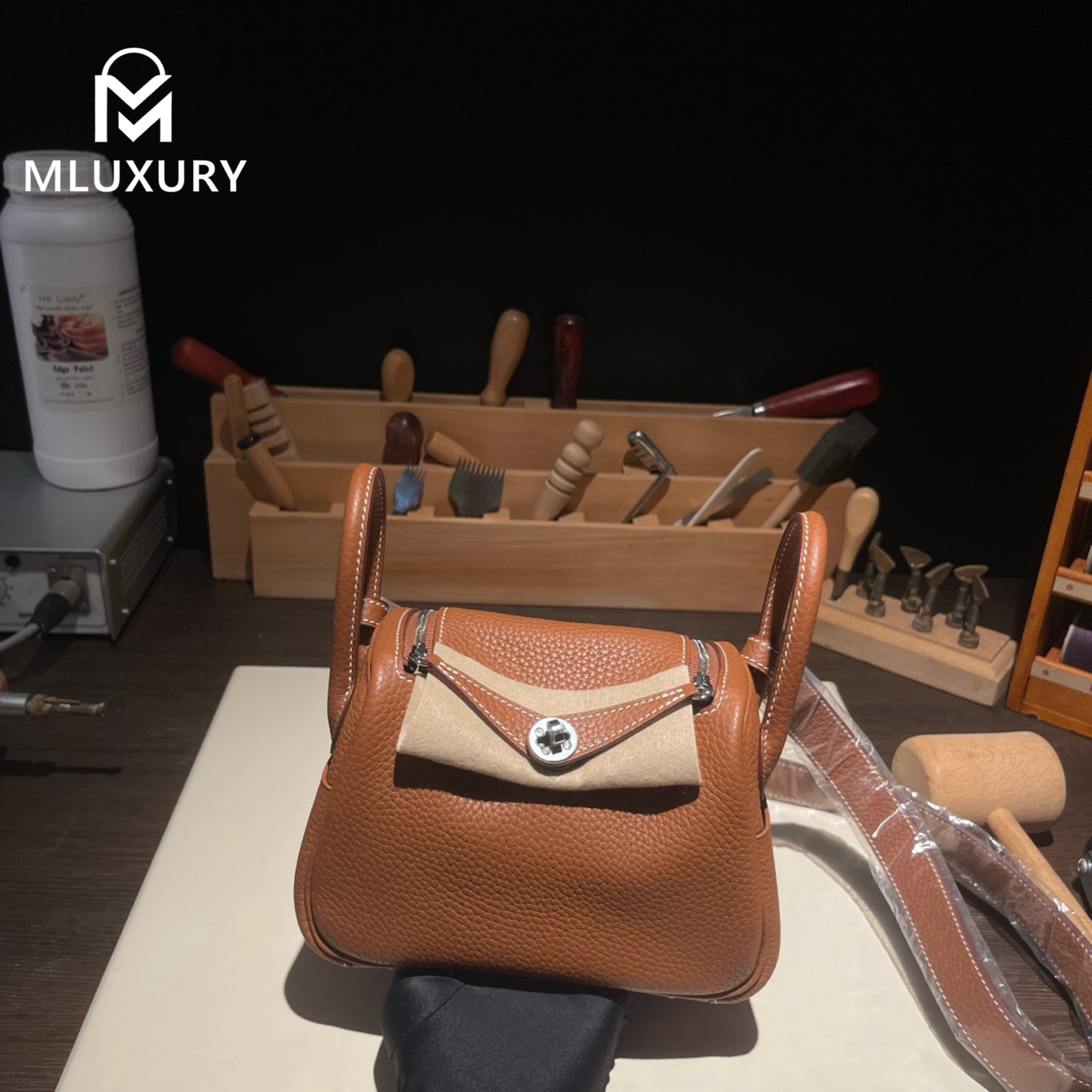 Hermès Mini Lindy II, TC leather, Gold-brown, Silver hardware