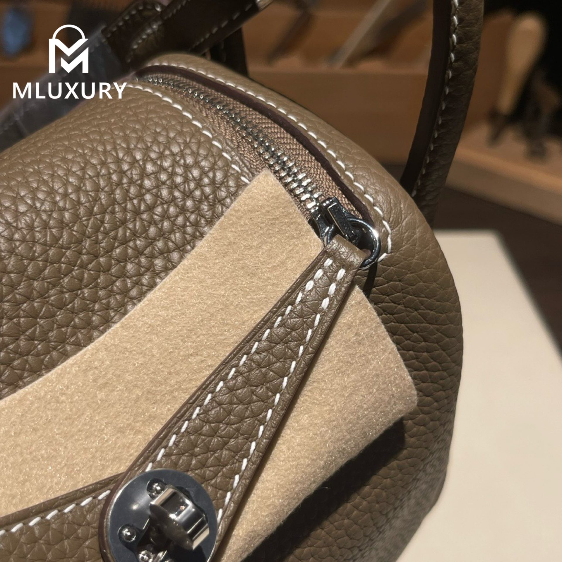 Hermès Mini Lindy II, TC leather, Elephant grey, Gold and silver hardware