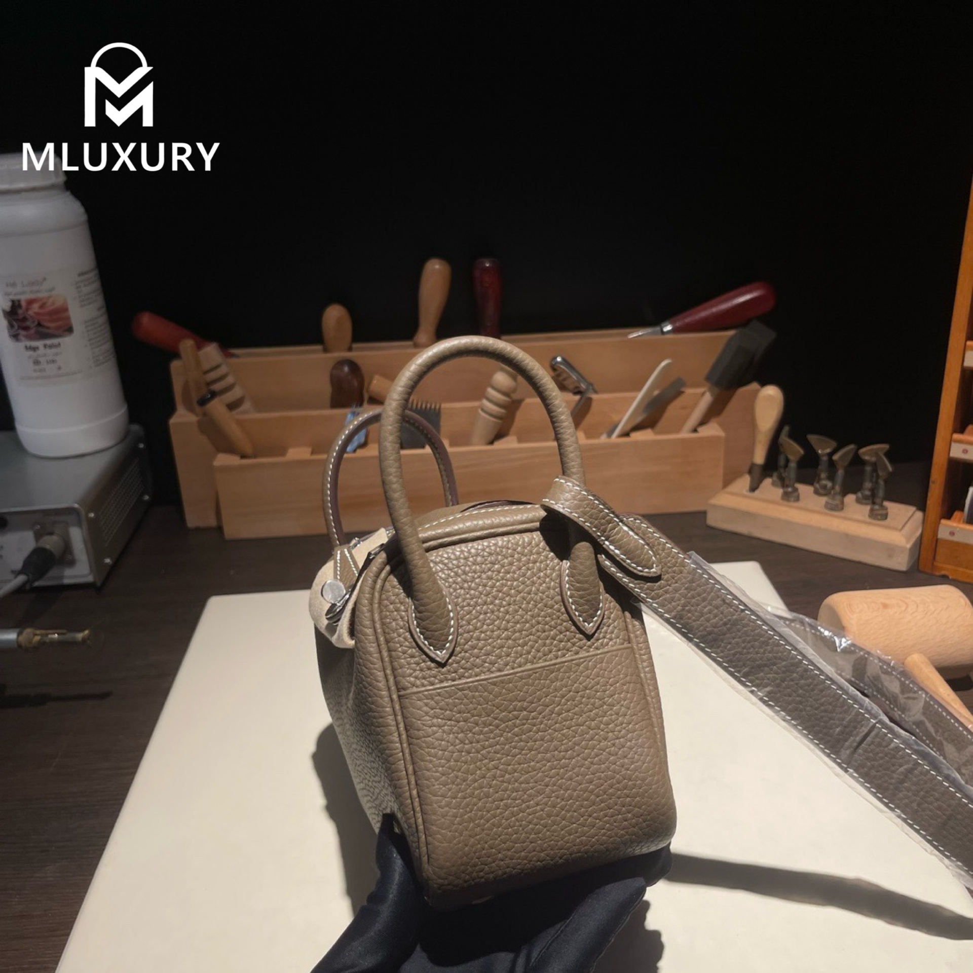 Hermès Mini Lindy II, TC leather, Elephant grey, Gold and silver hardware