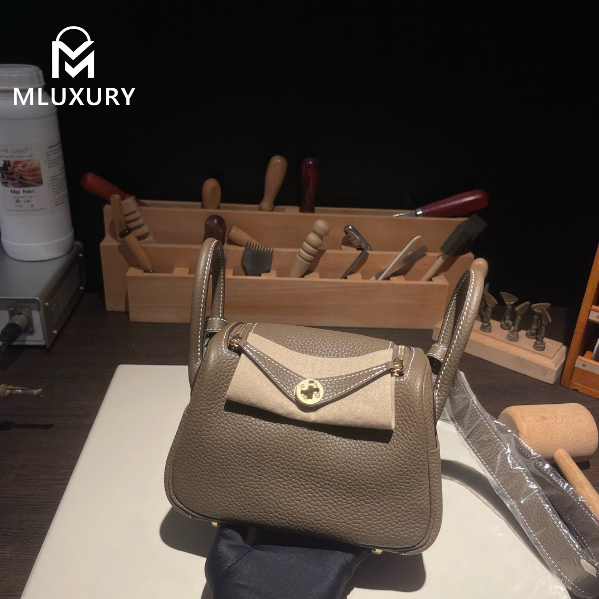 Hermès Mini Lindy II, TC leather, Elephant grey, Gold and silver hardware