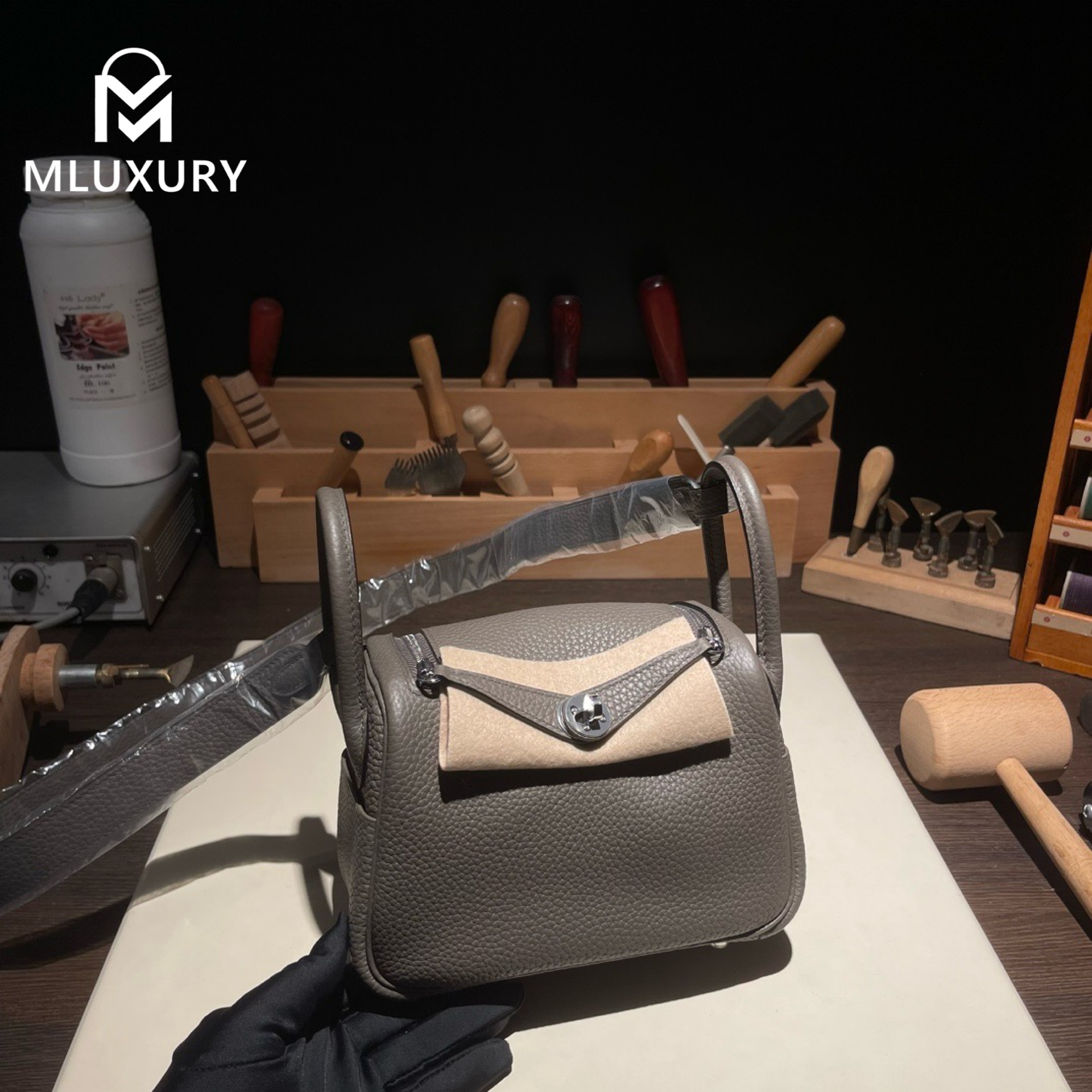 Hermès Mini Lindy II, TC leather, Pewter grey, Gold and Silver hardware