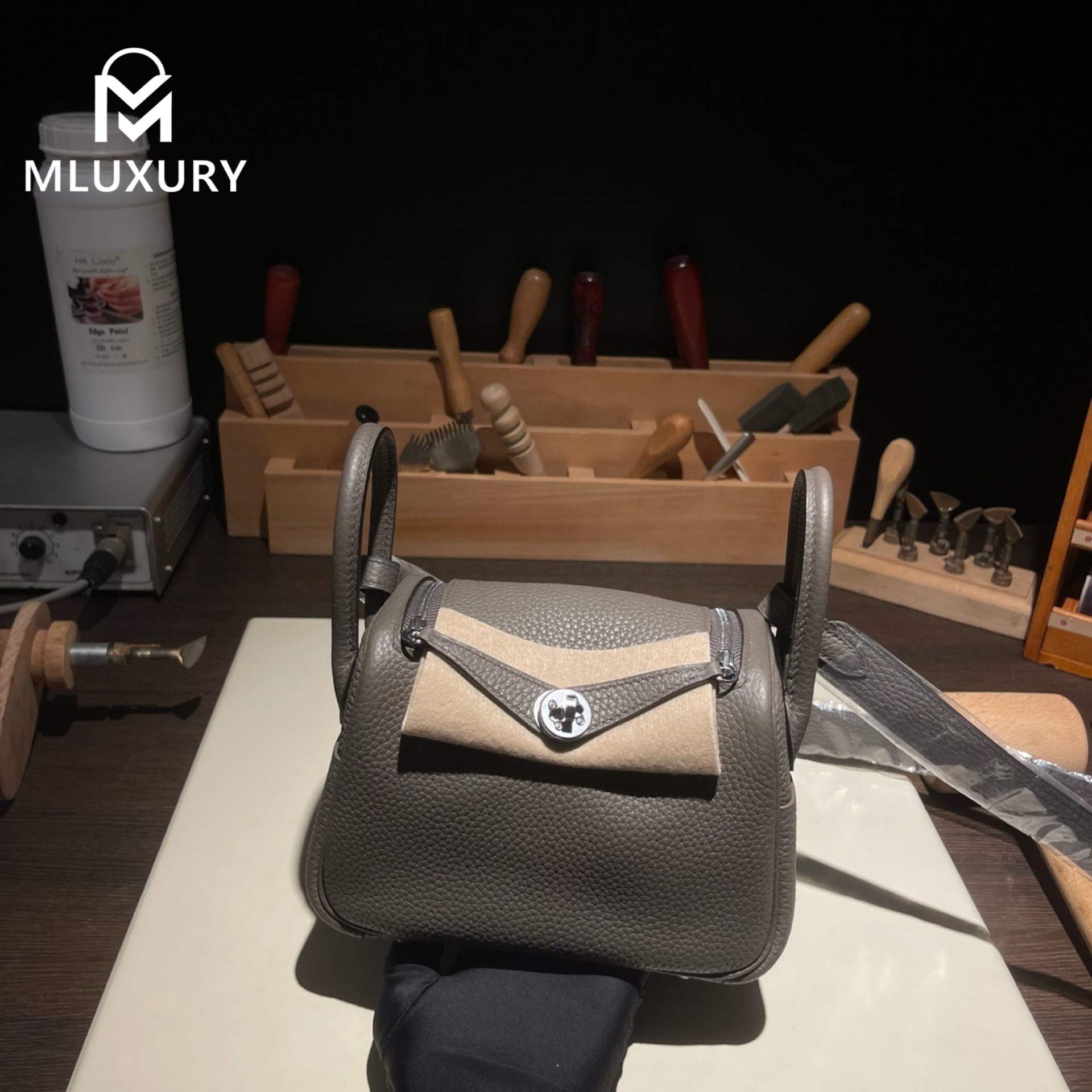 Hermès Mini Lindy II, TC leather, Pewter grey, Gold and Silver hardware