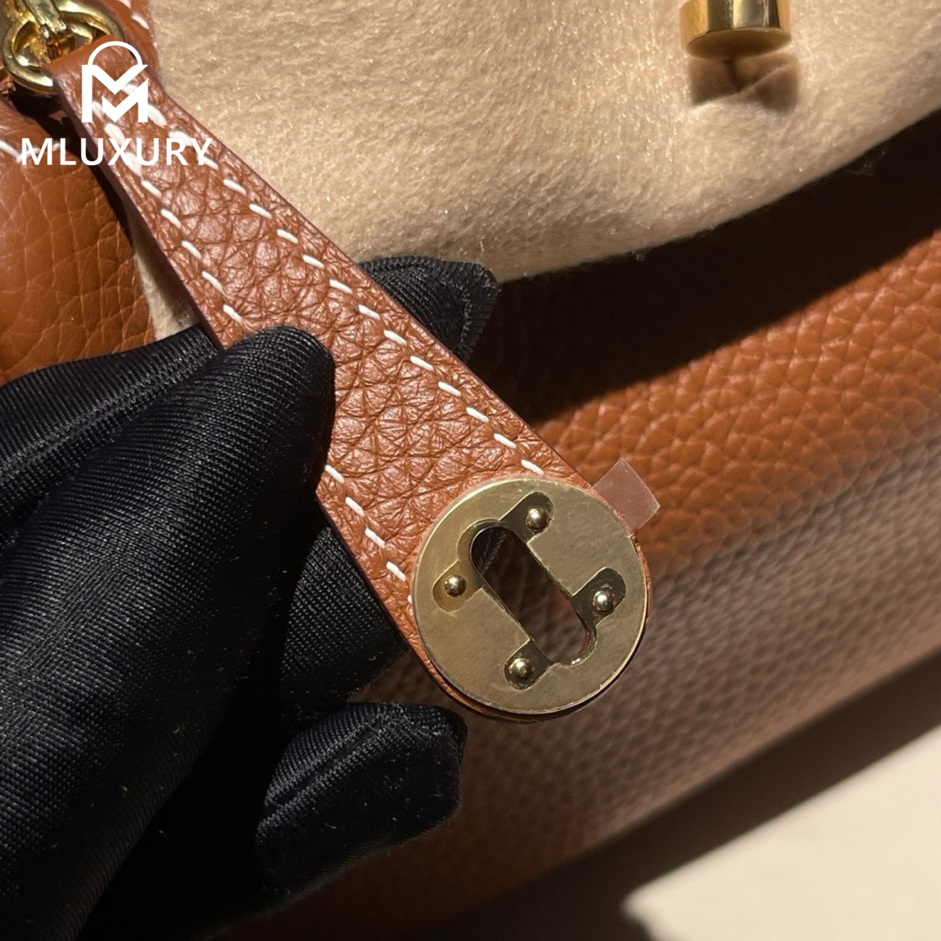Hermès Mini Lindy II, TC leather, Gold-brown, Gold hardware