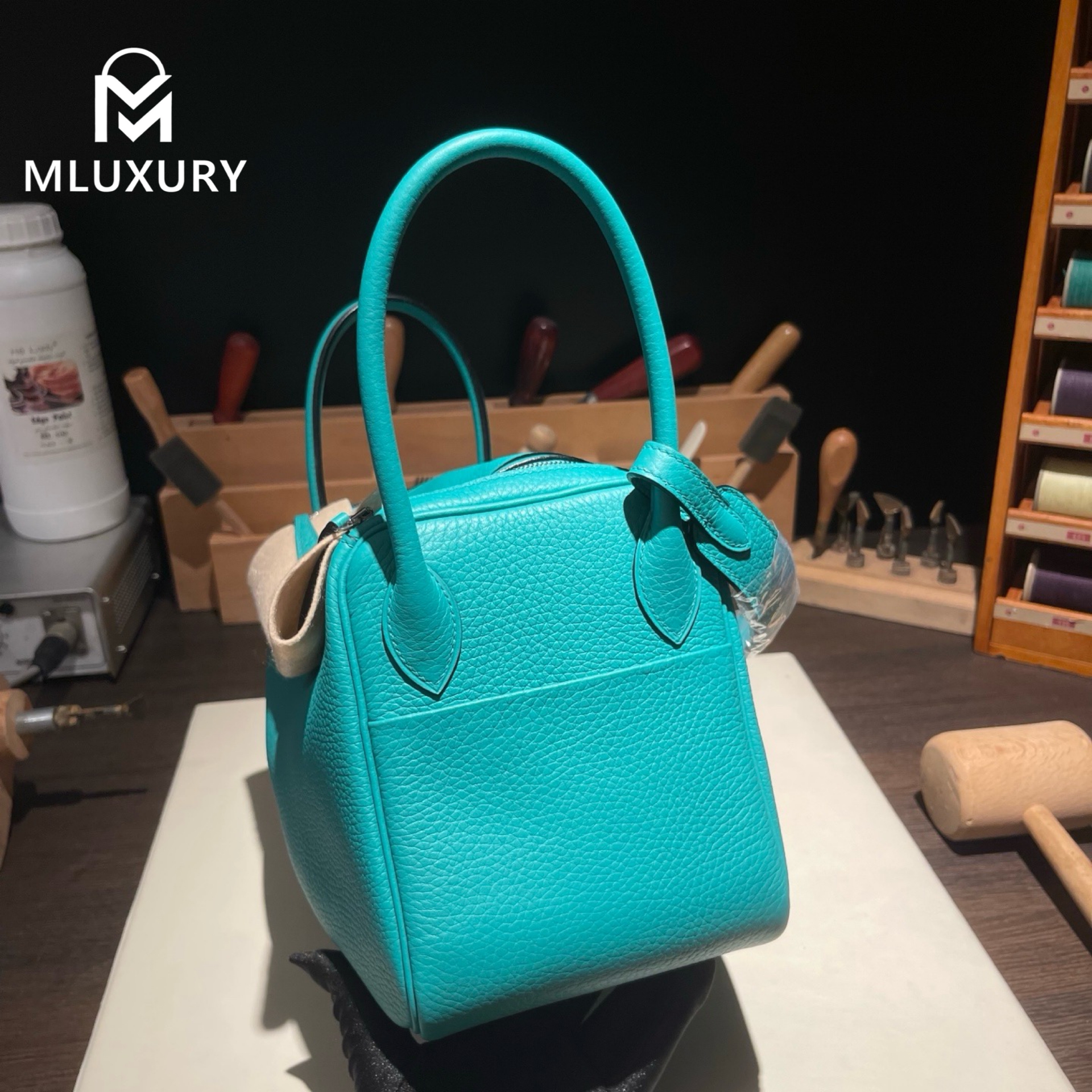 Hermès Lindy 26, French factory genuine Remy Carriat TC leather, Verona green, silver hardware