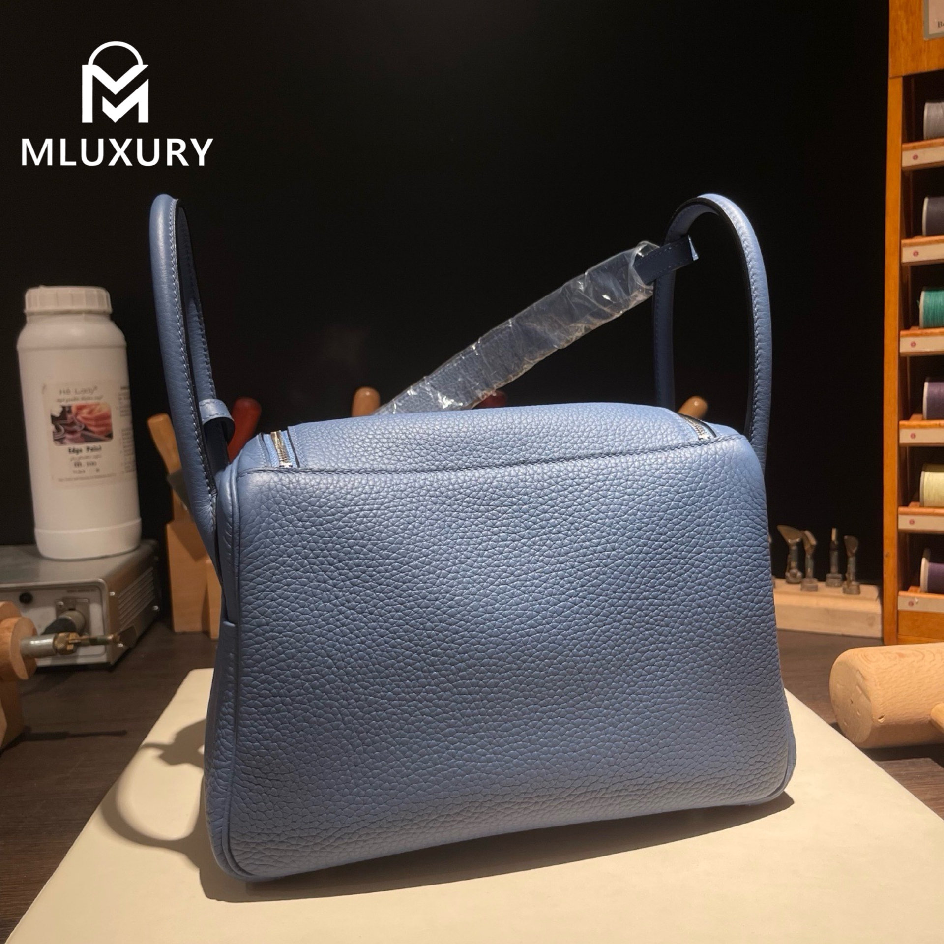 Hermès Lindy 26, Made in France, Remy Carriat TC leather, Light blue, Silver hardware